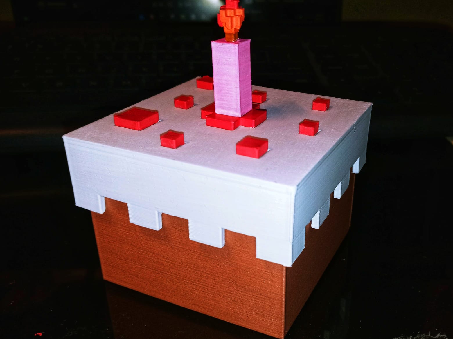 Miniatura 2 do modelo 3D Minecraft Cake Box