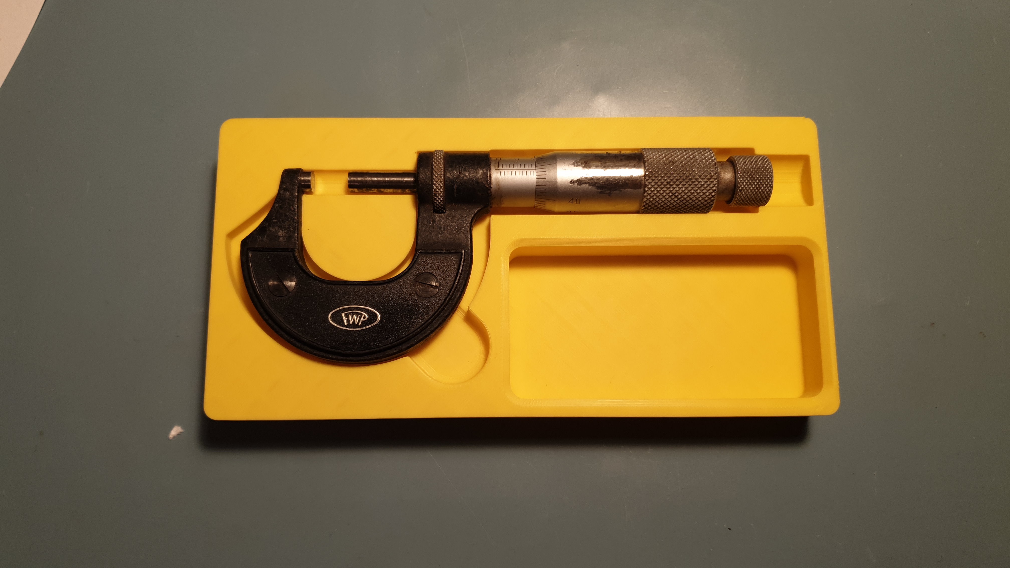 Parametric gridfinity micrometer storage