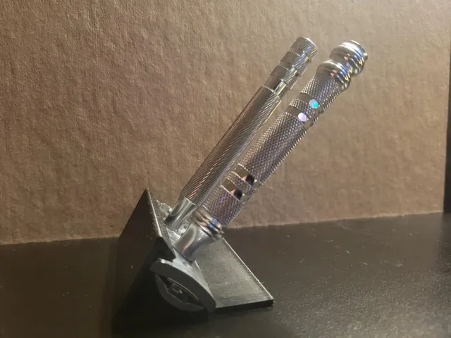 Minimalistic Safety Razor Stand