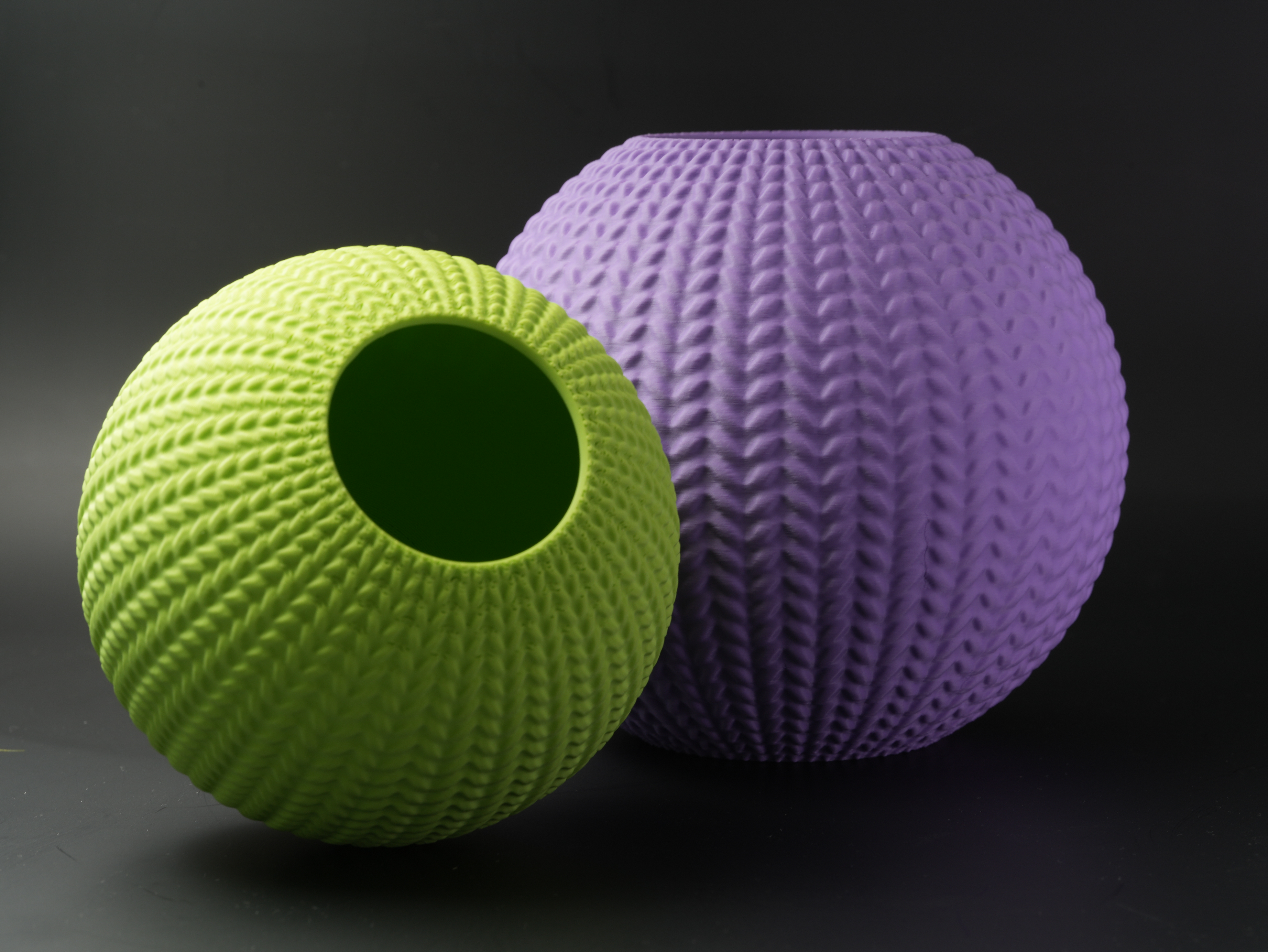 Miniatura 3 do modelo 3D Knitted Sphere Vase