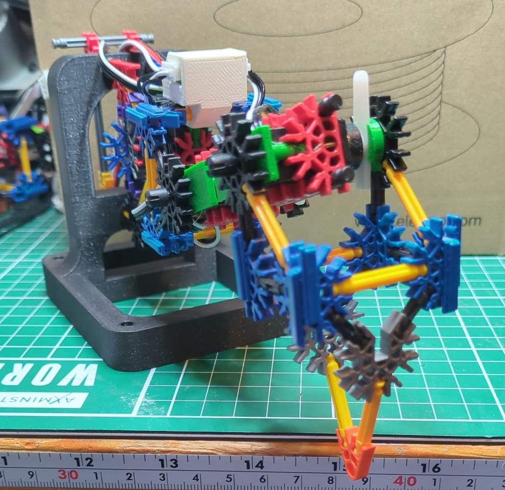 Micro KNEX Leg Support Rig