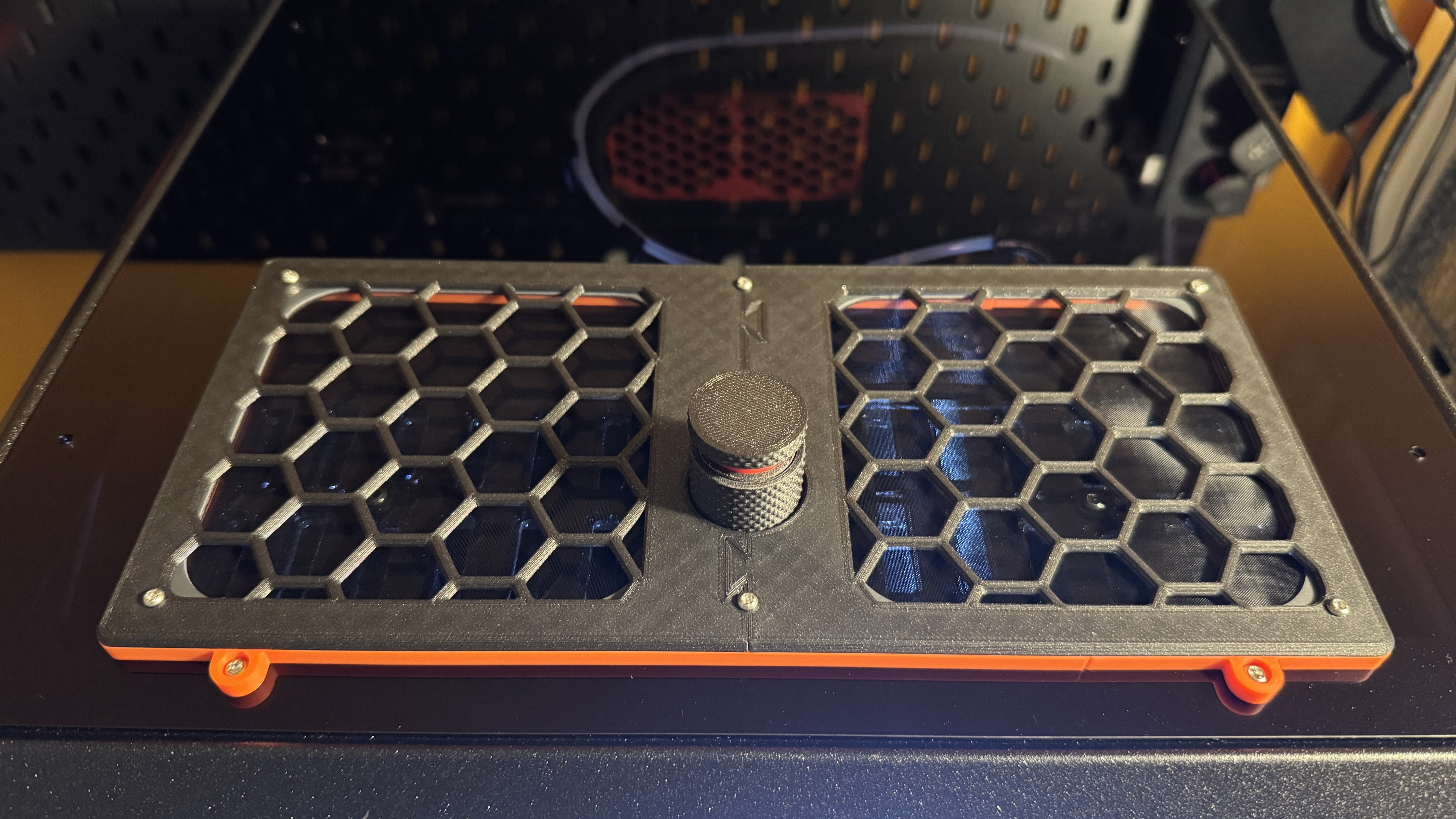 Dust filter for Core One ventilation slots with Dust filter for Core One ventilation slots with dovetail joint and honeycomb mesh /   Staubfilter für Core One Lüftungsschlitze mit Schwalbenschwanzverbindung und Wabengitterand honeycomb mesh