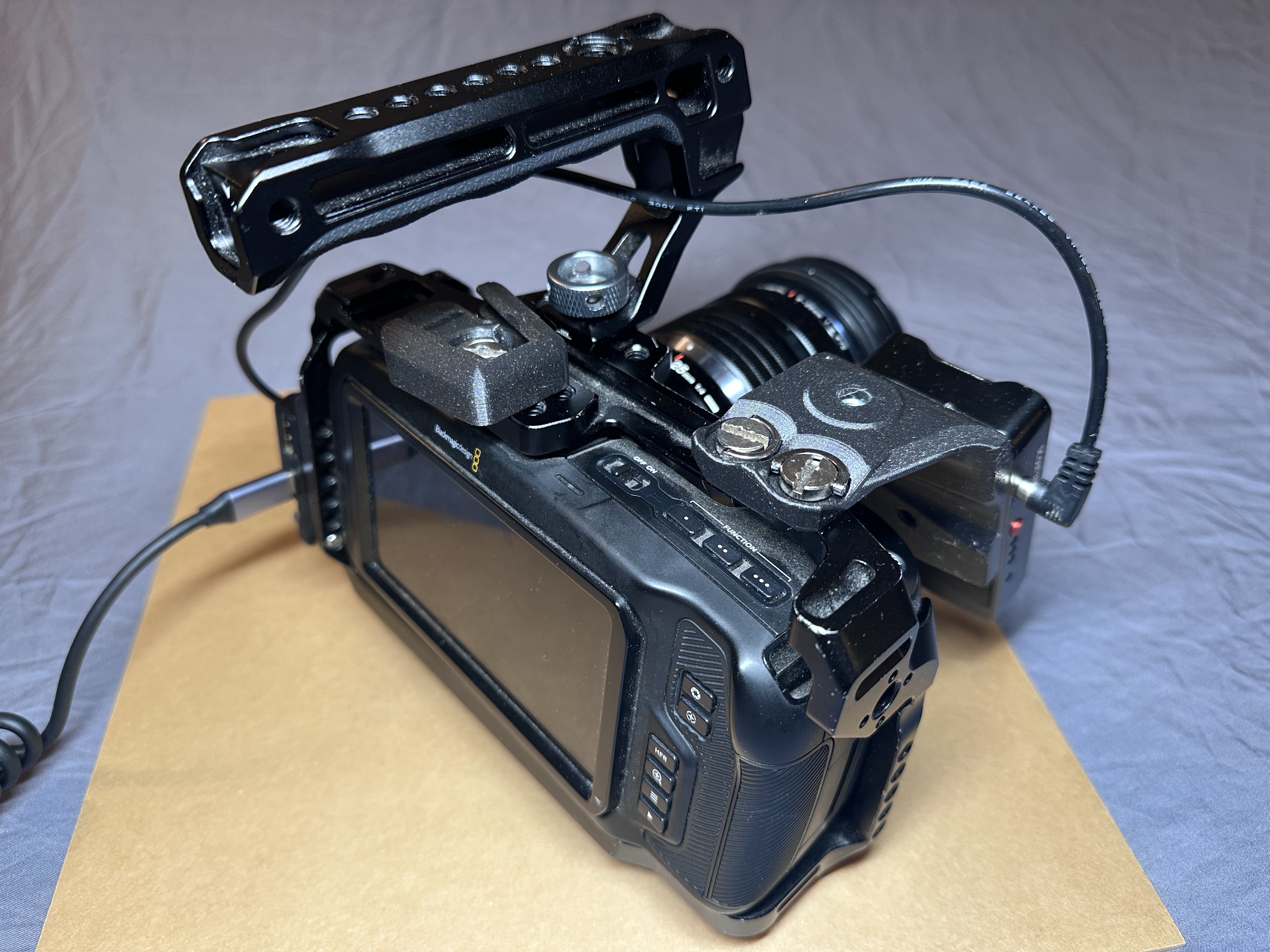 BMPCC SmallRig Cage Battery Bracket — miniatura 2