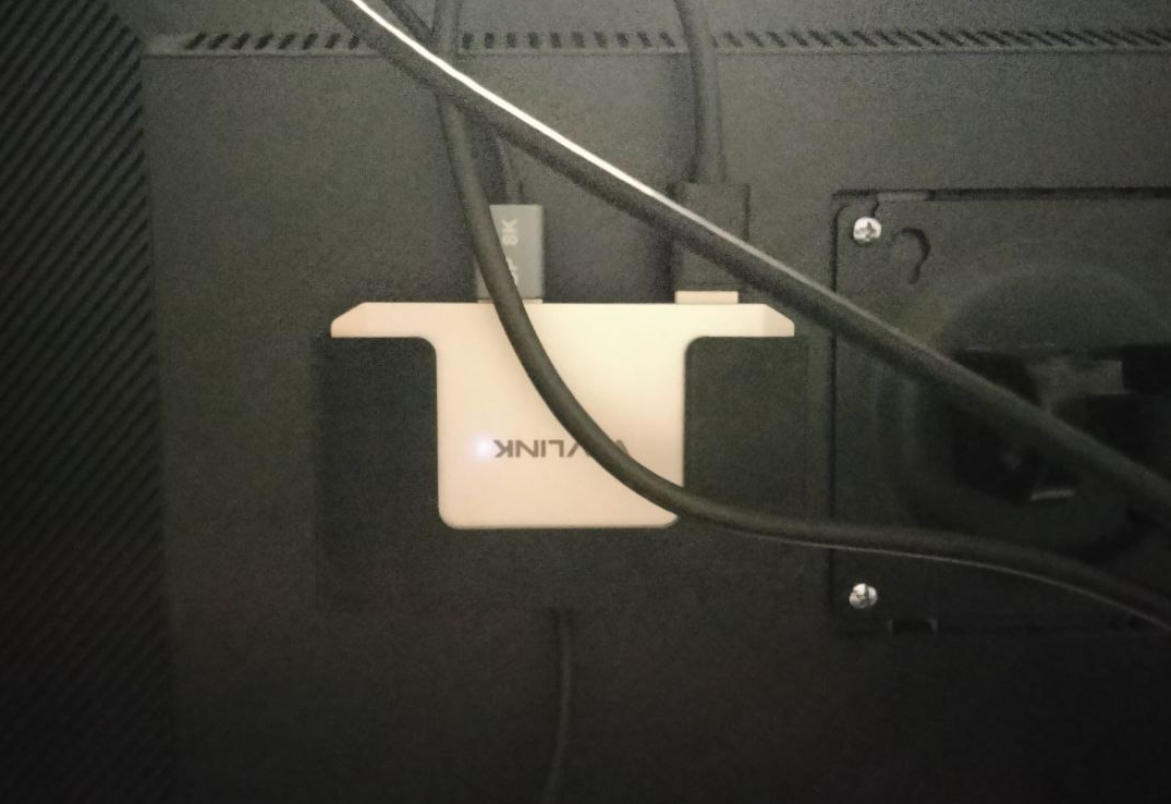 Mounting bracket for Wavlink USB to dual HDMI/DP adapter