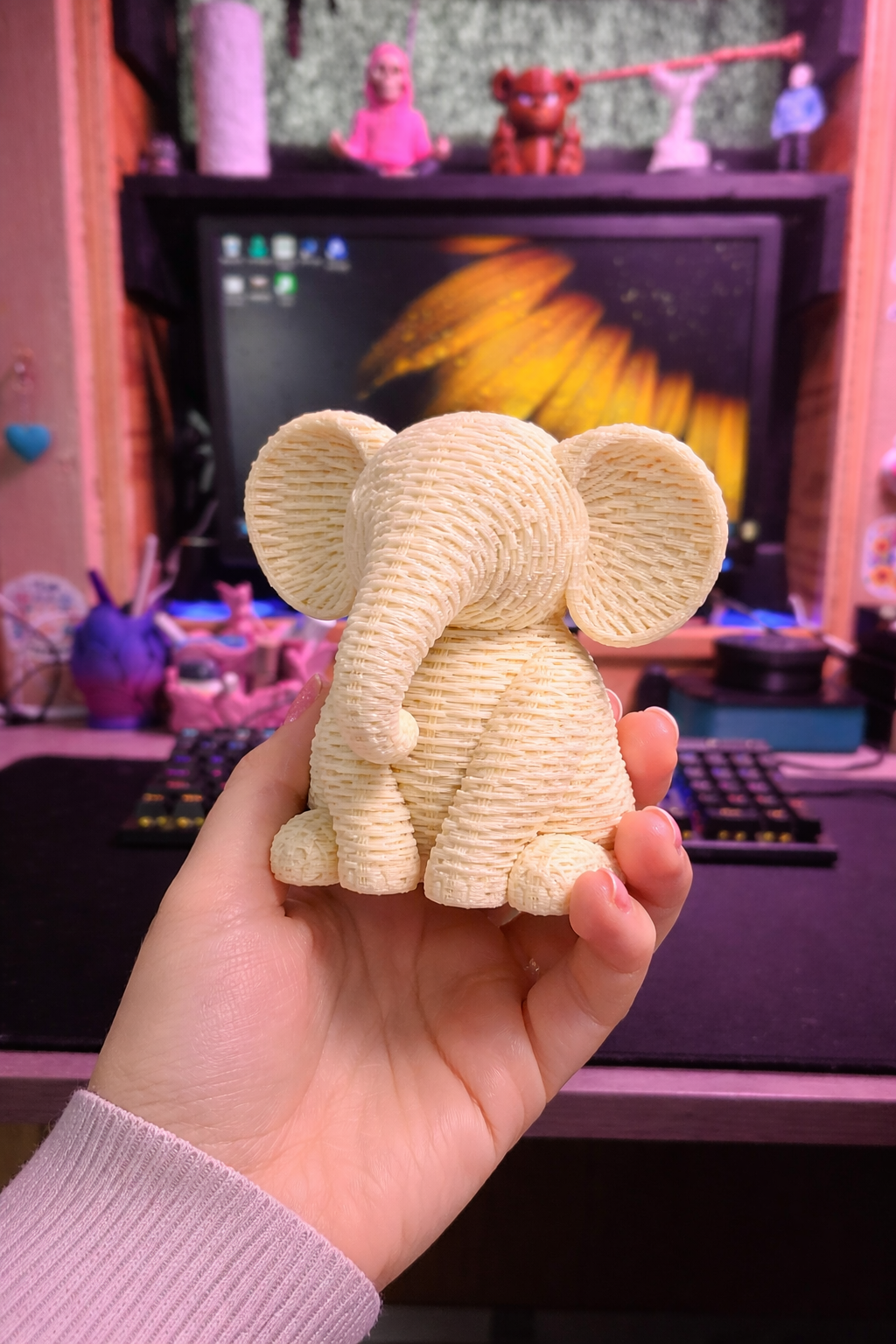 Wicker Elephant — thumbnail 2