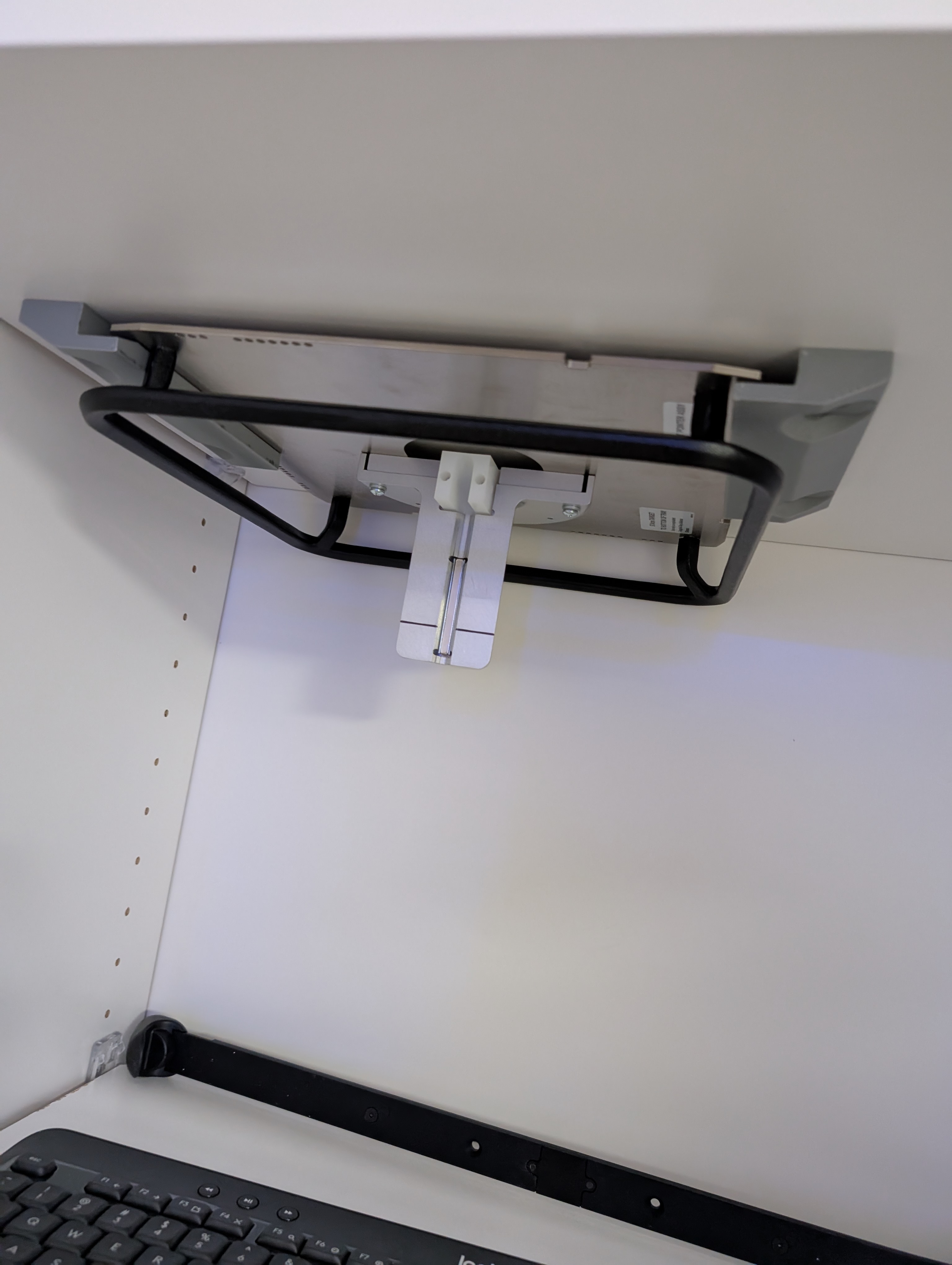 Front Pointer Accessories Storage Brackets (Varian) — miniatura 2