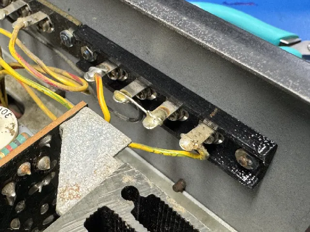 Marantz 2220b speaker terminal board replacement