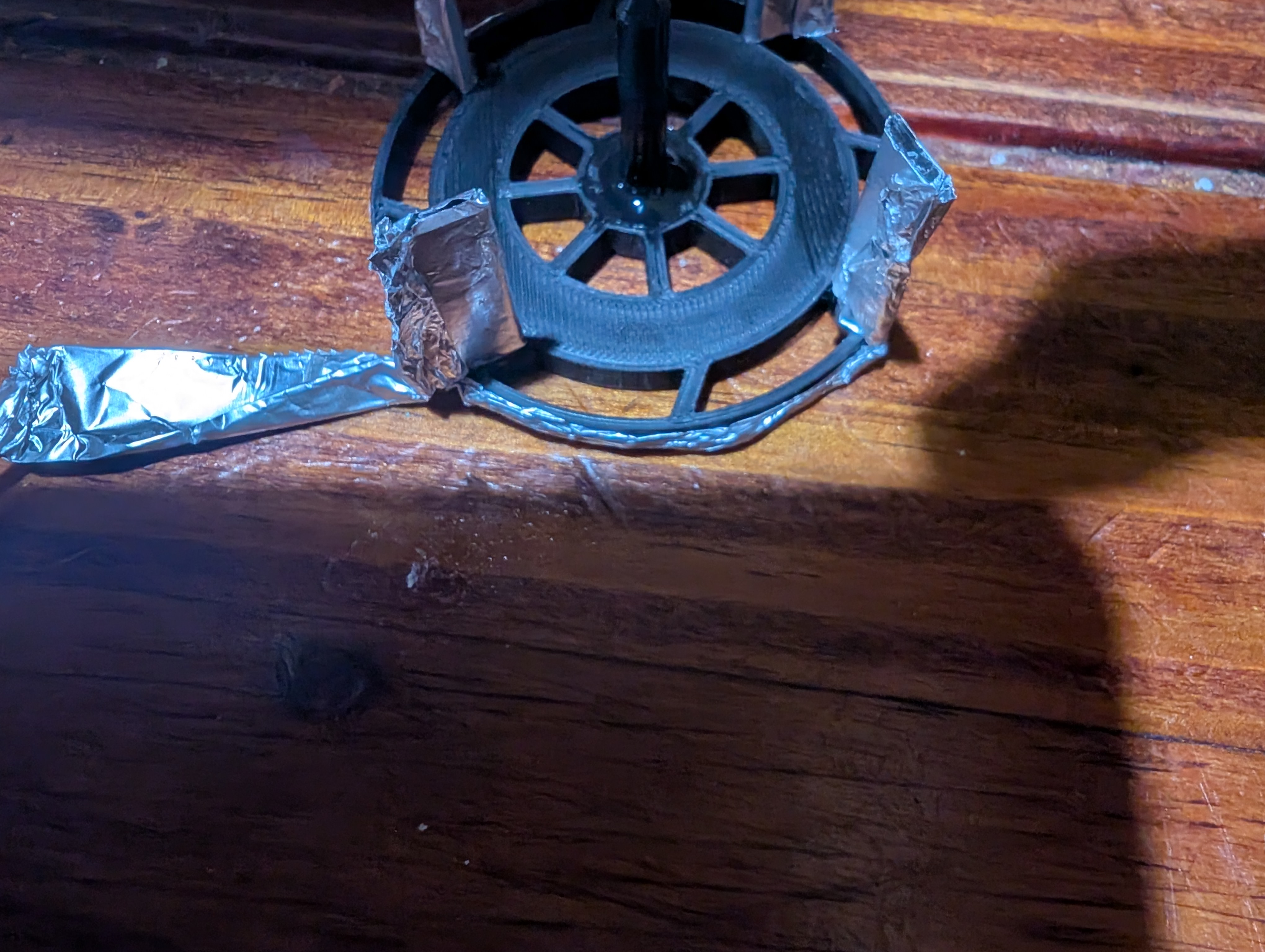 Electrostatic Motor — miniatura 2