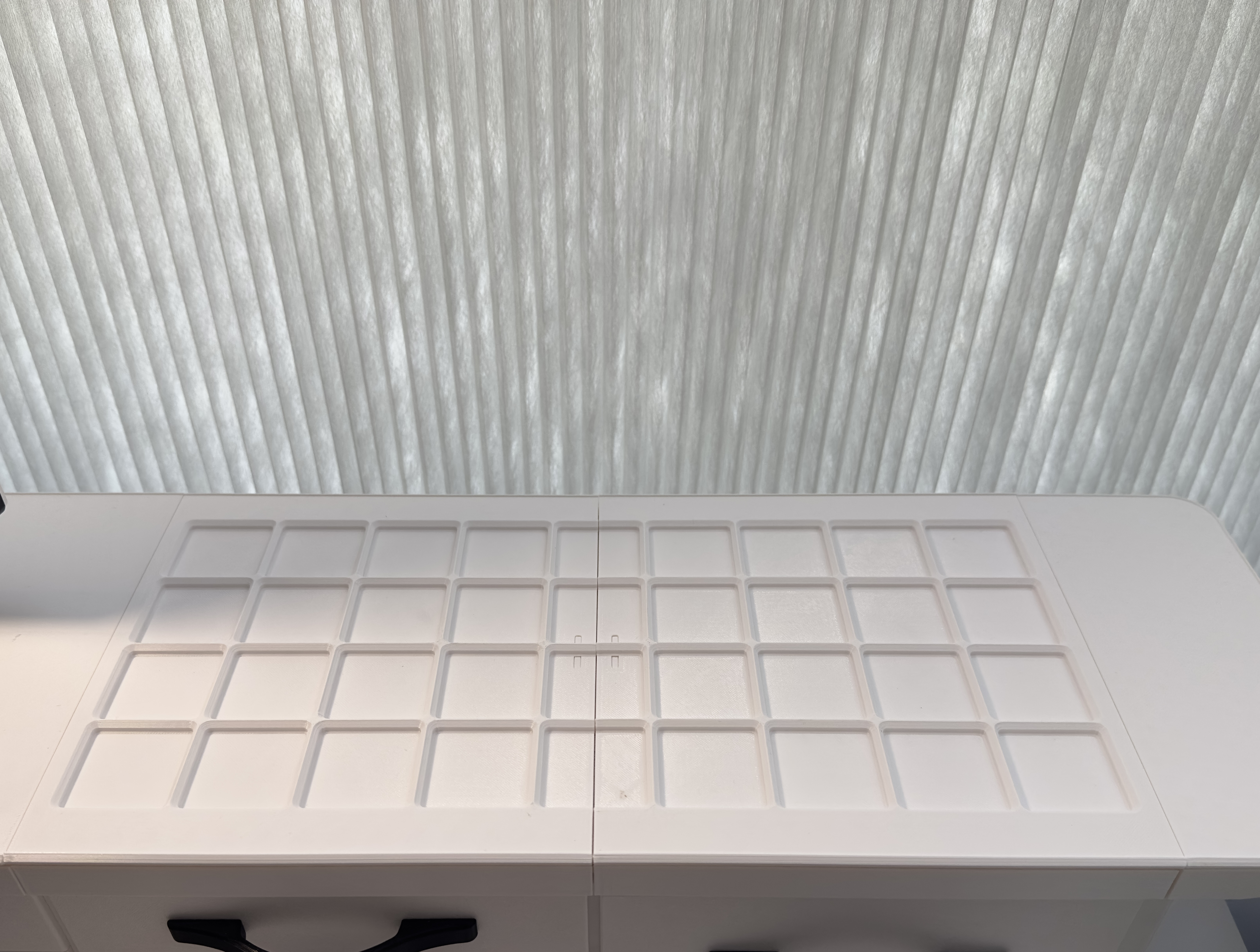 Deskware top plate with 4x9 Gridfinity spanning two plates