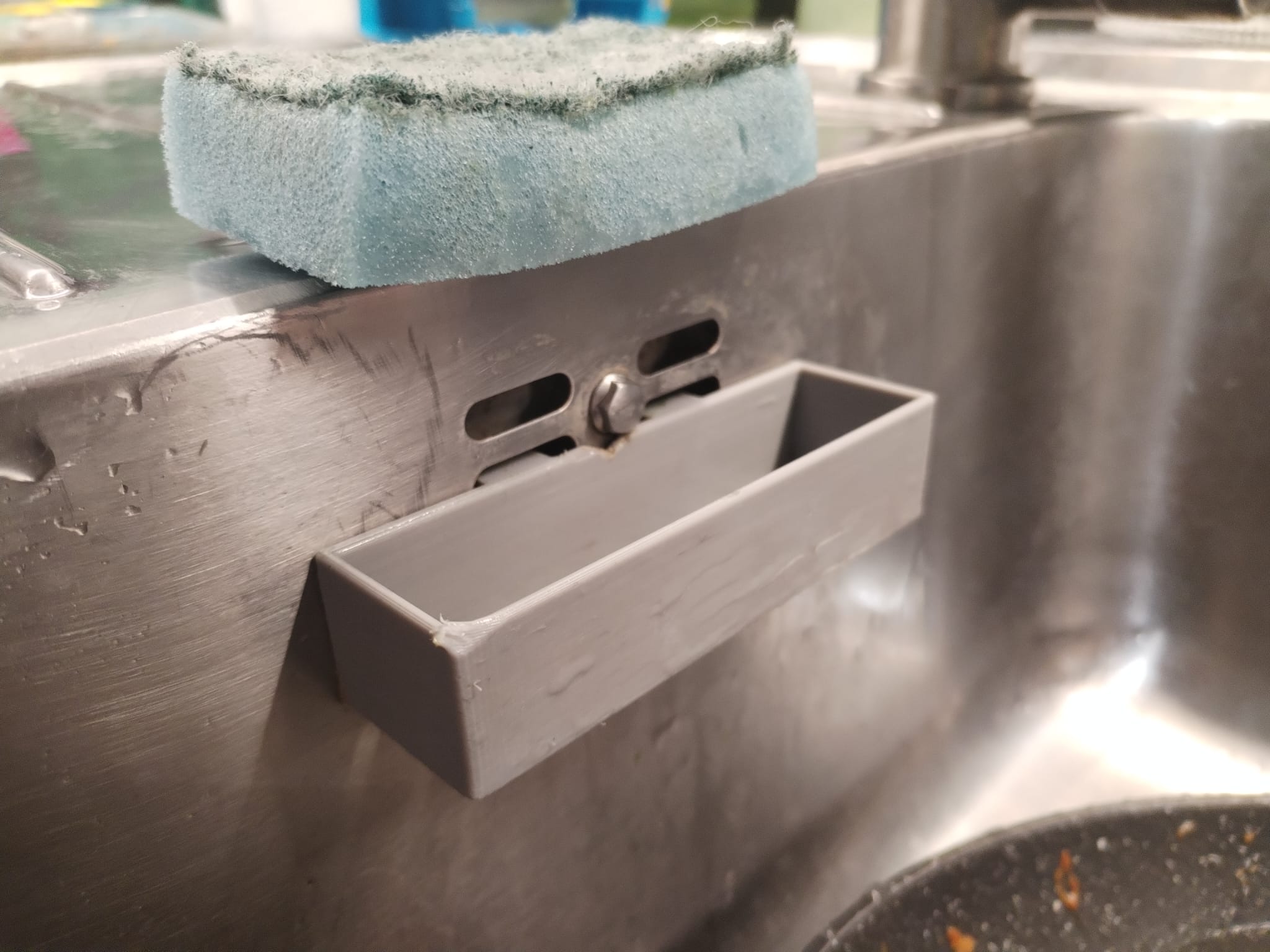 Sponge Dryer - Sink Overflow Slide-In 3D model