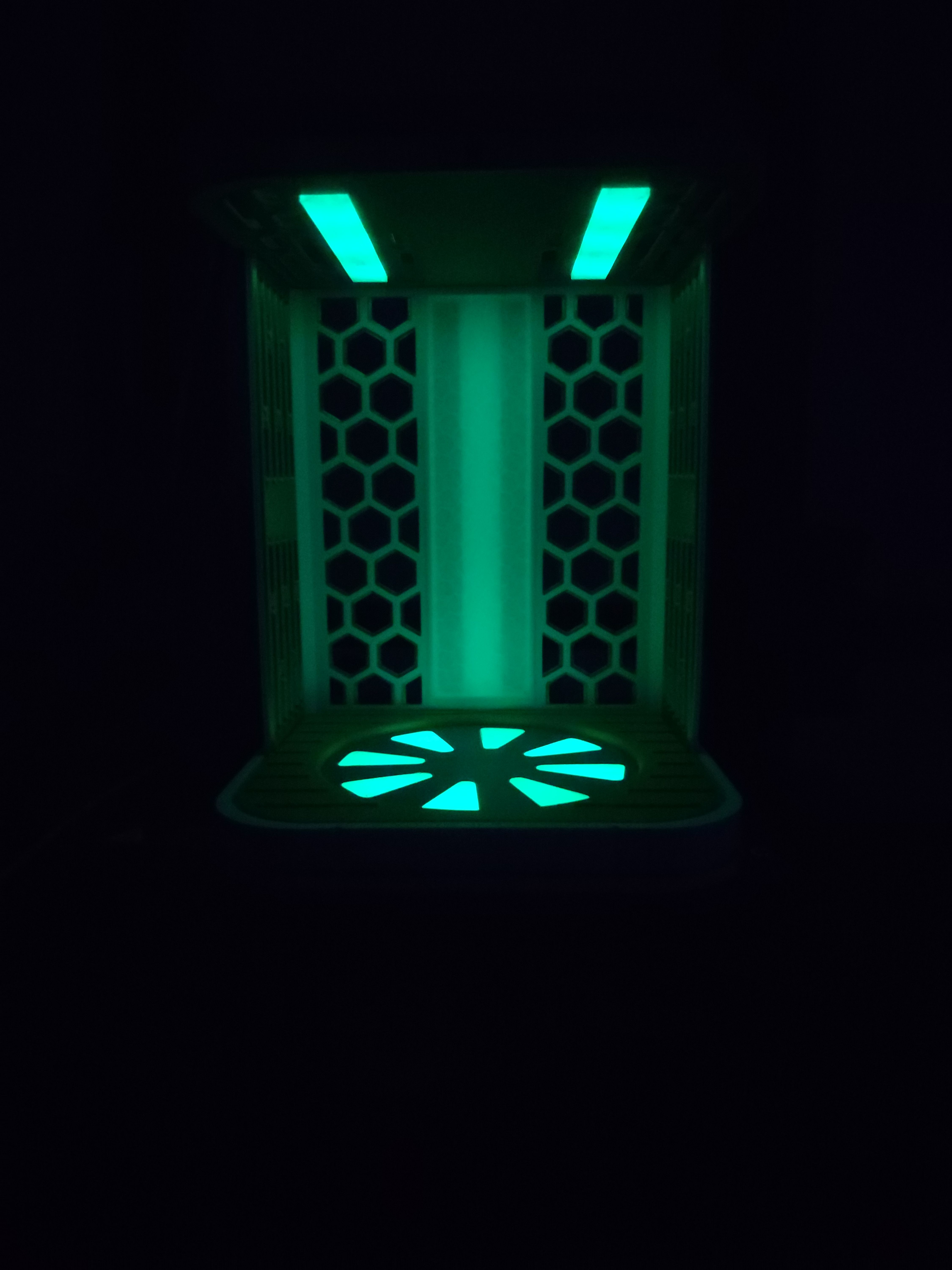 Illuminated Display Case — miniatura 4
