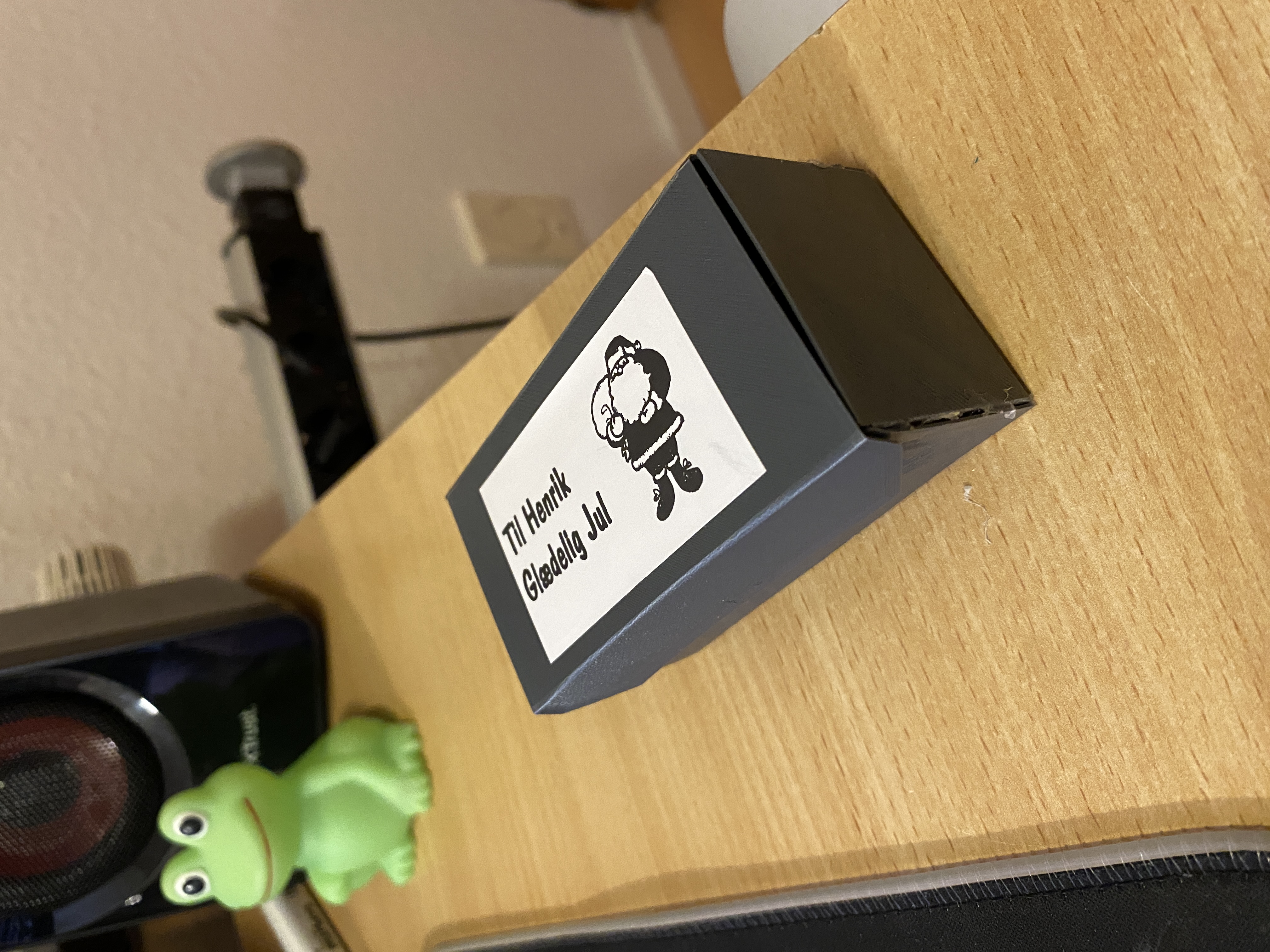 Foldable giftbox