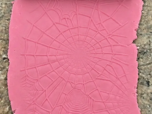 Spiderweb Pattern Roller