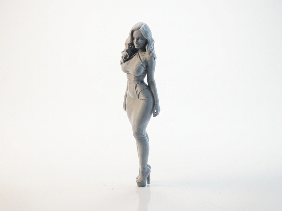 Curvy Lady Figurine Female Figure 3D Printable