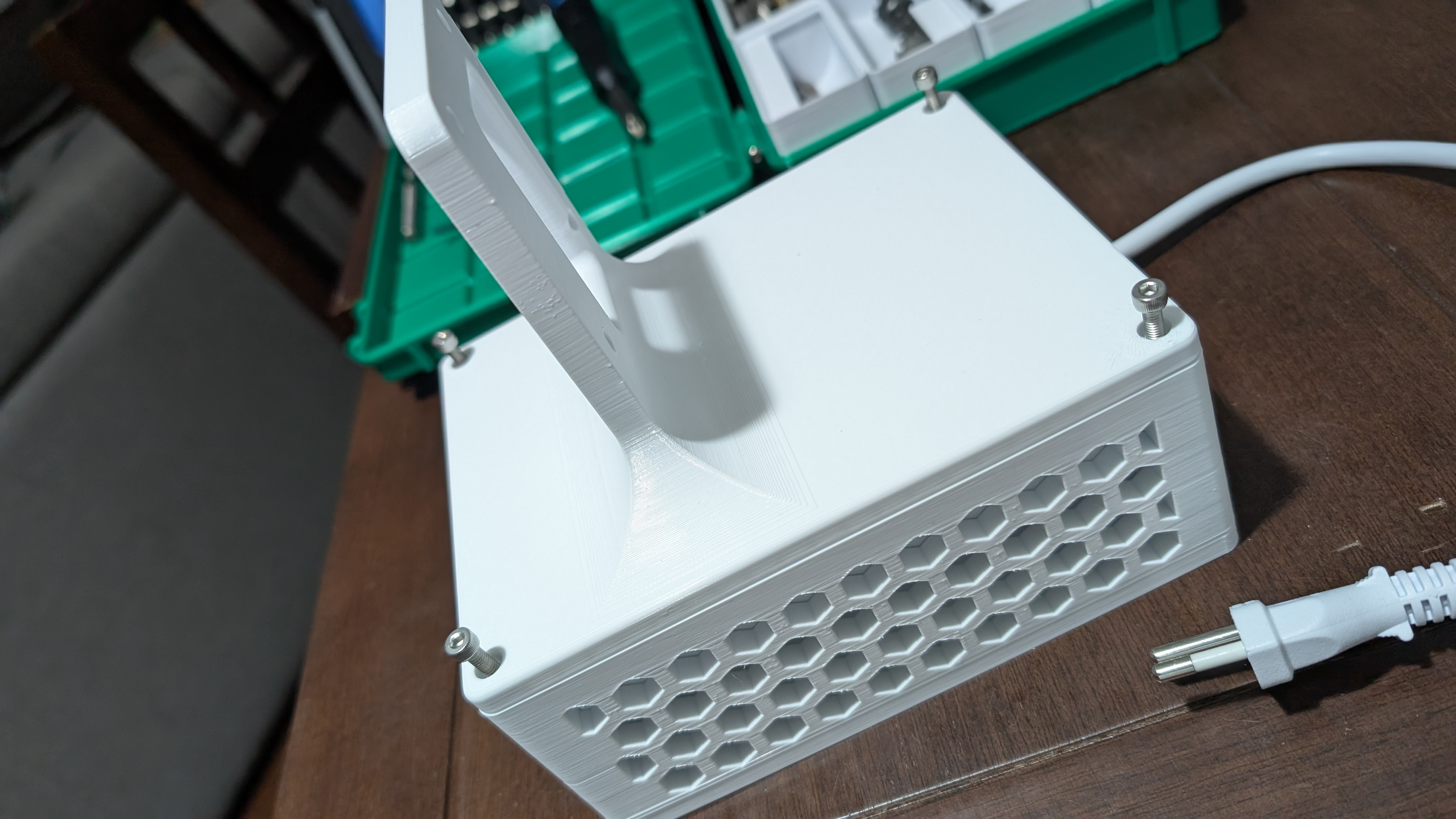 U7 Pro Wall – Desktop Stand + PoE Injector Box — miniatura 11