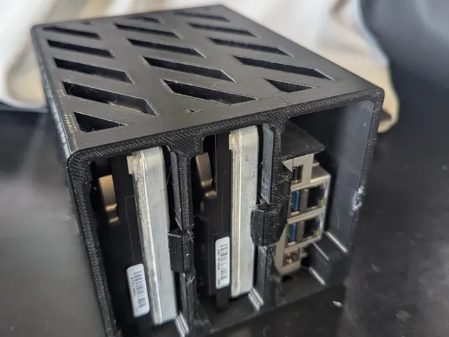 ZimaBoard 2 NAS Enclosure (Tool-less)