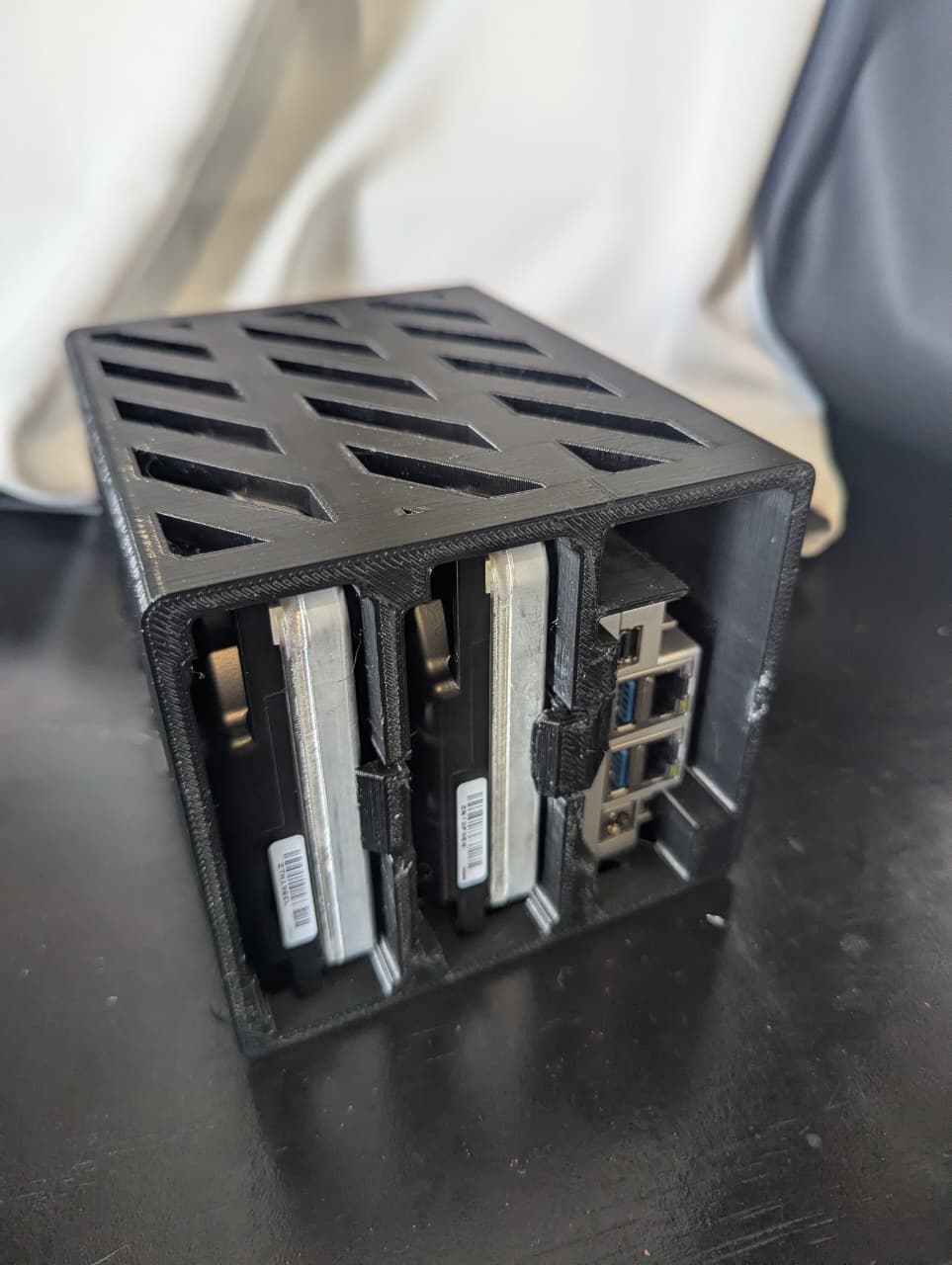 ZimaBoard 2 NAS Enclosure (Tool-less)