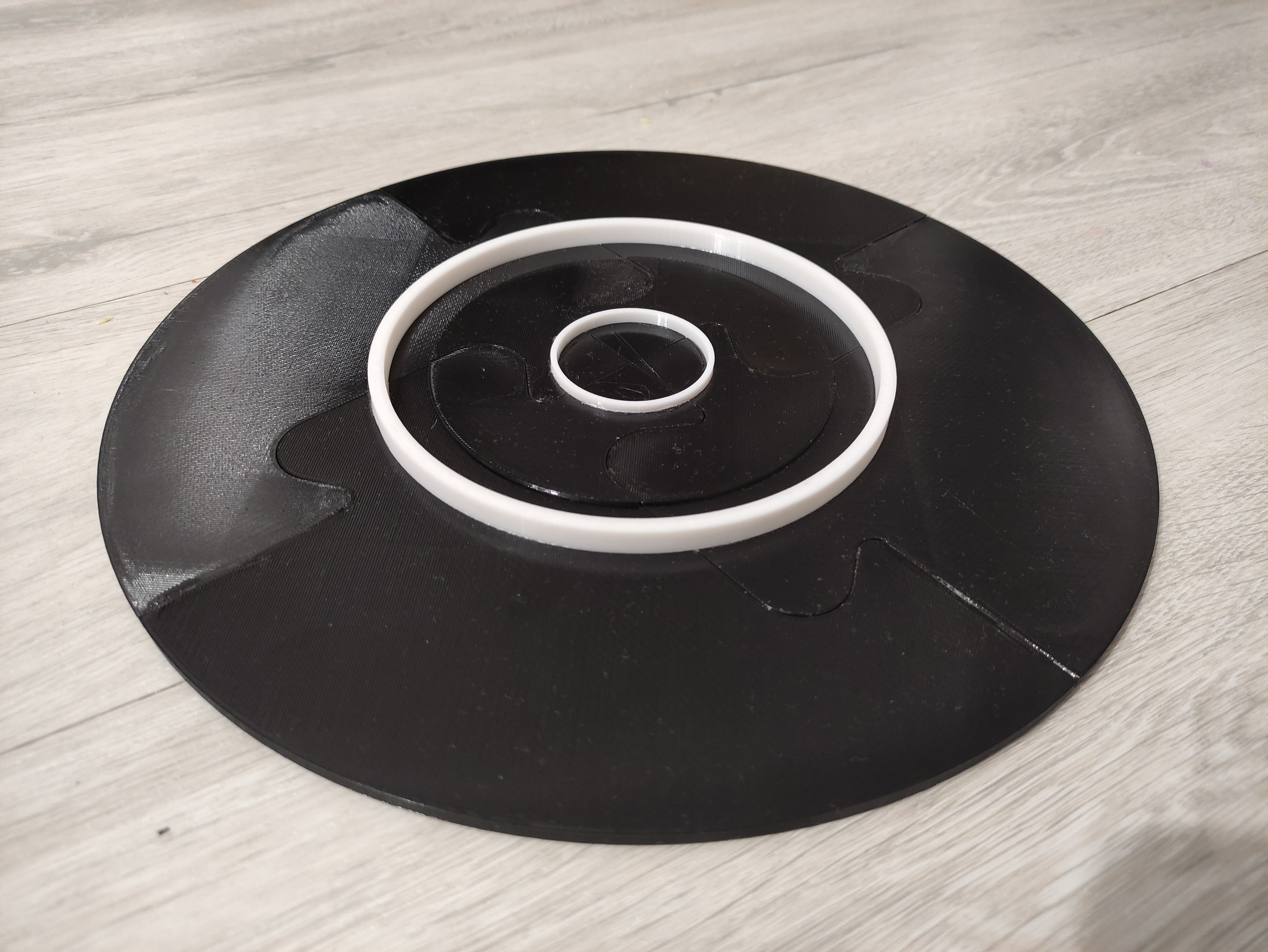 Miniatura 4 do modelo 3D Rotating cake stand