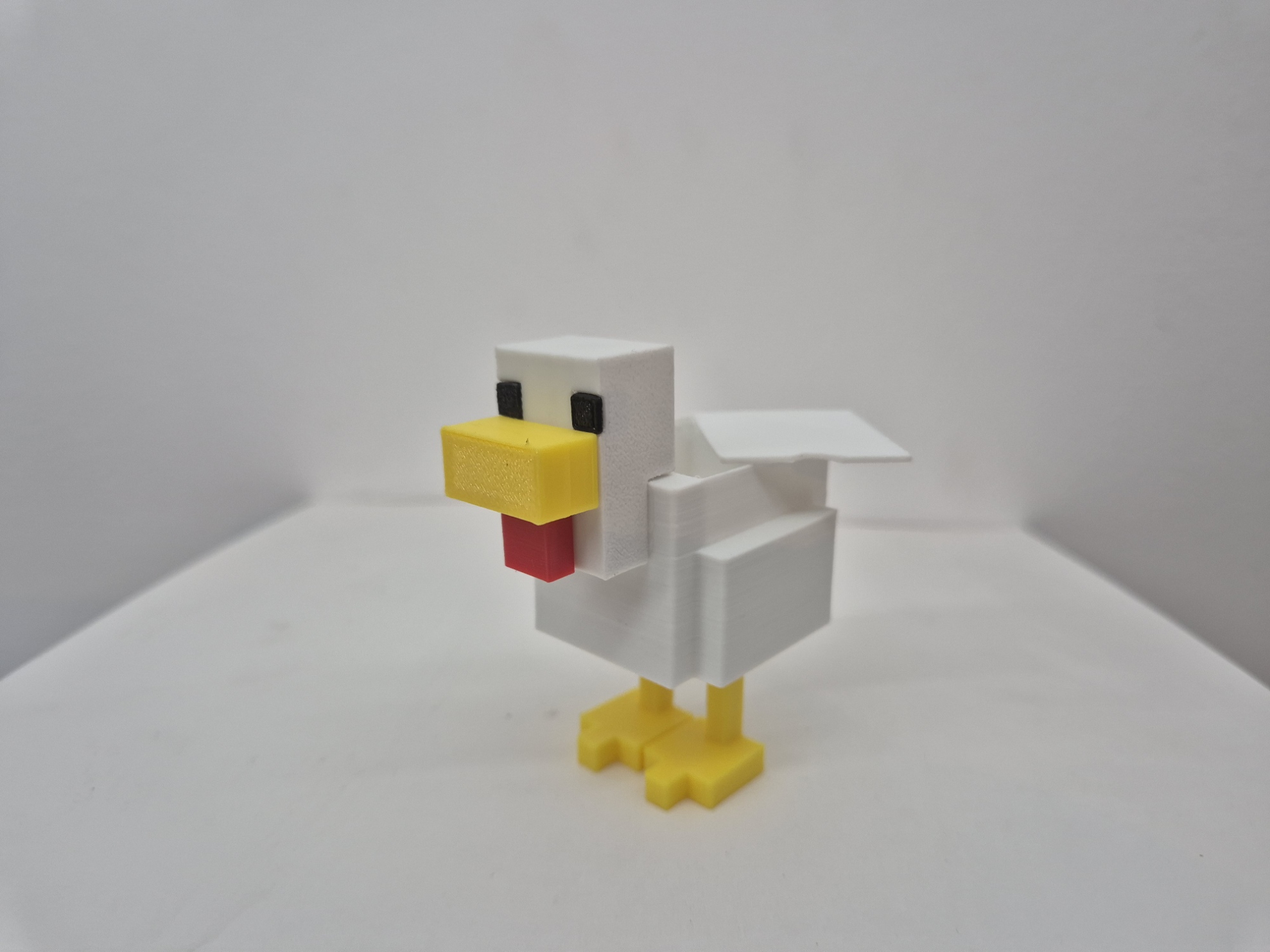 Miniatura 2 do modelo 3D Minecraft chicken with storage