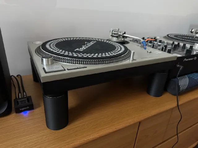 Technics 1200 1210 mk2 mk3 mk5 Turntable Riser Stand