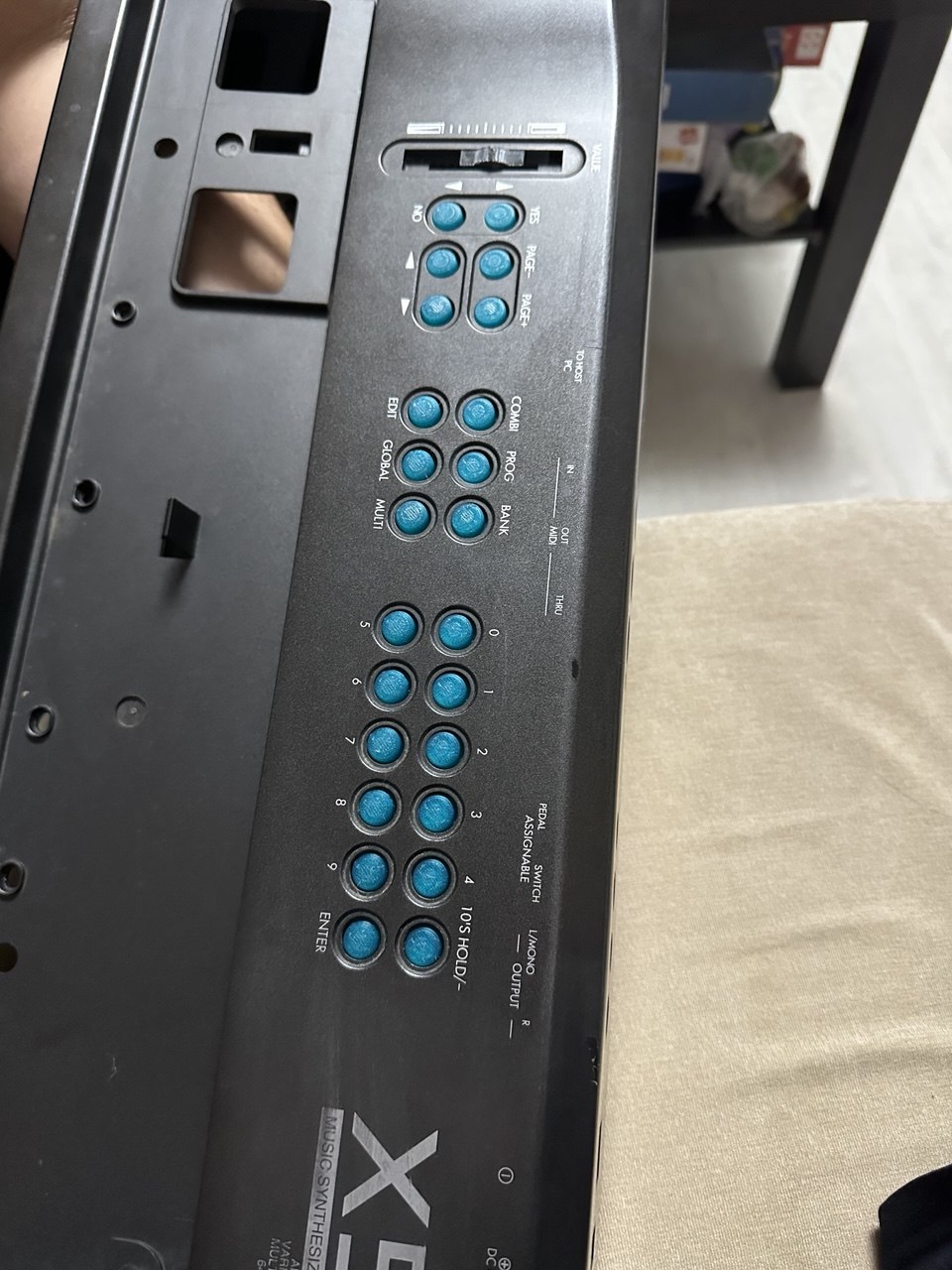 korg X5D button/knob