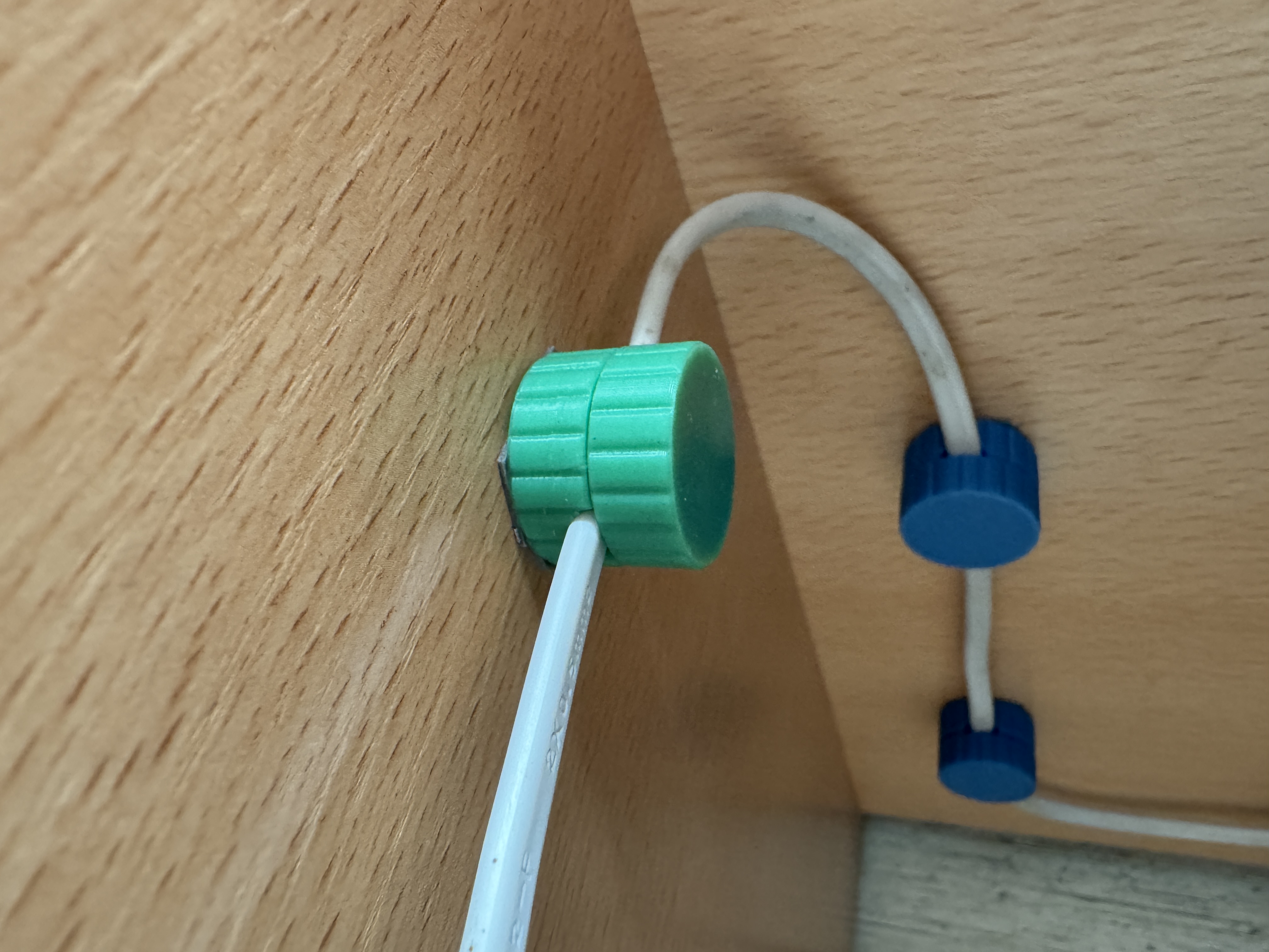 Parametrical Clip for Cable (Solidworks)