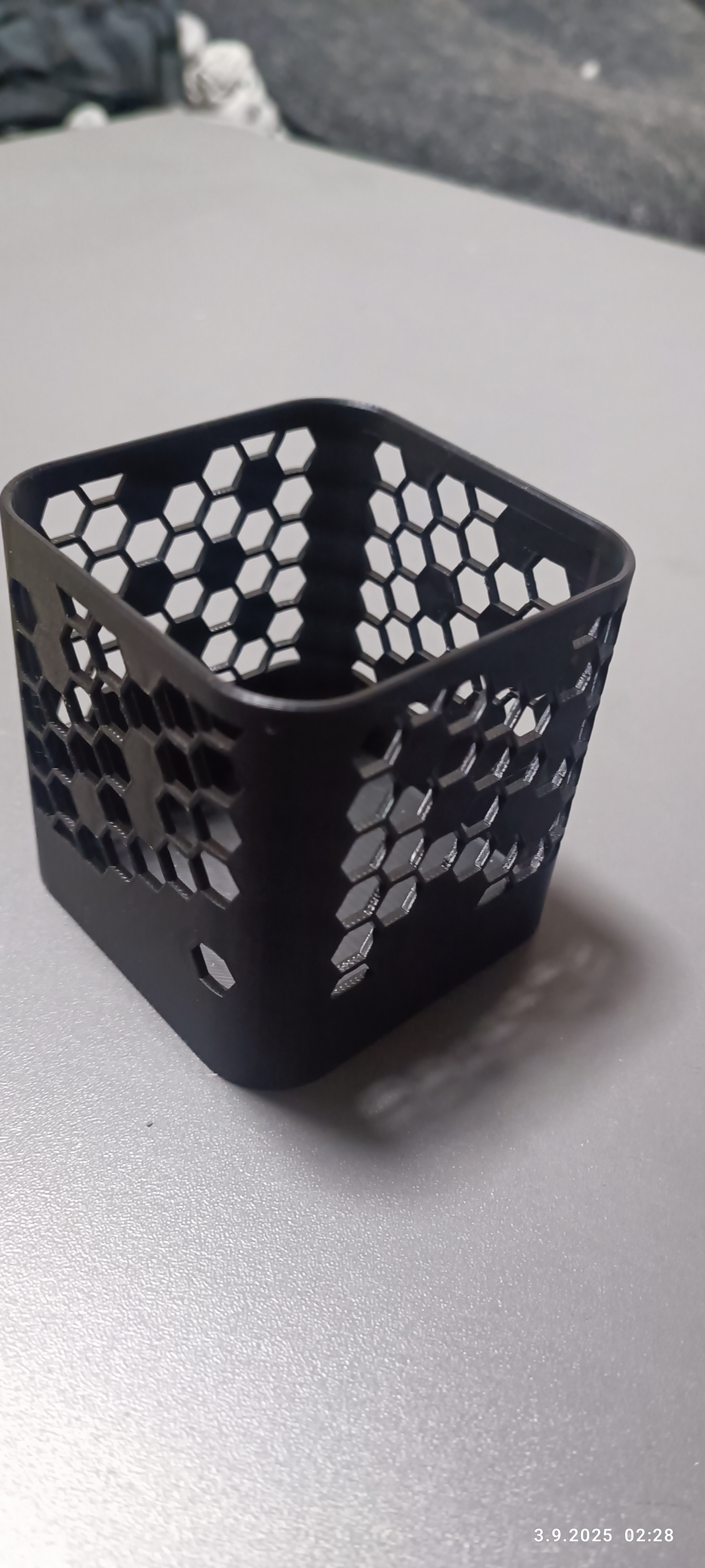 Hexagon pen holder