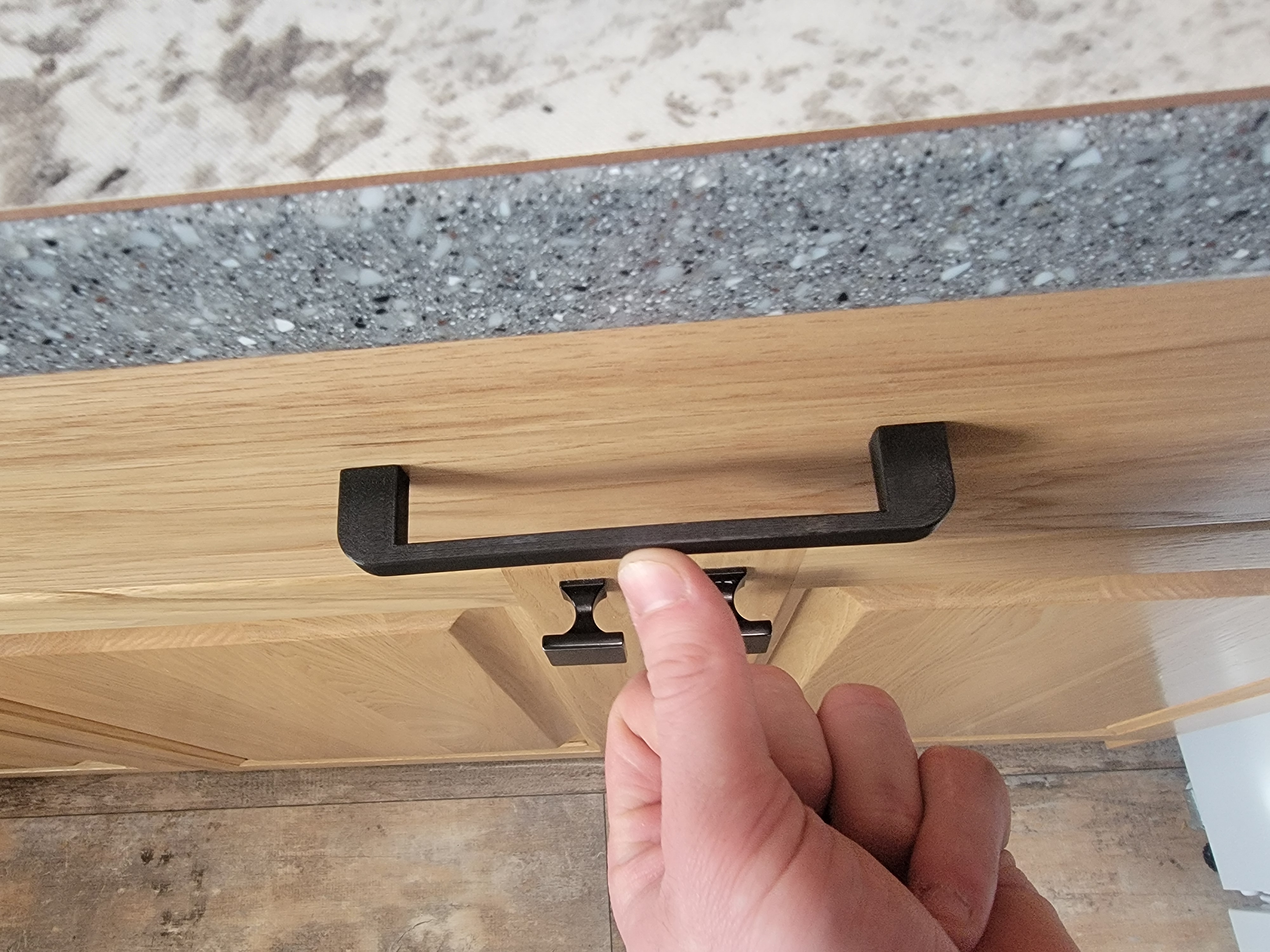 Panel and drawer pulls