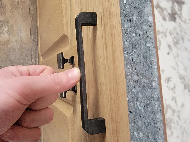 Panel and drawer pulls