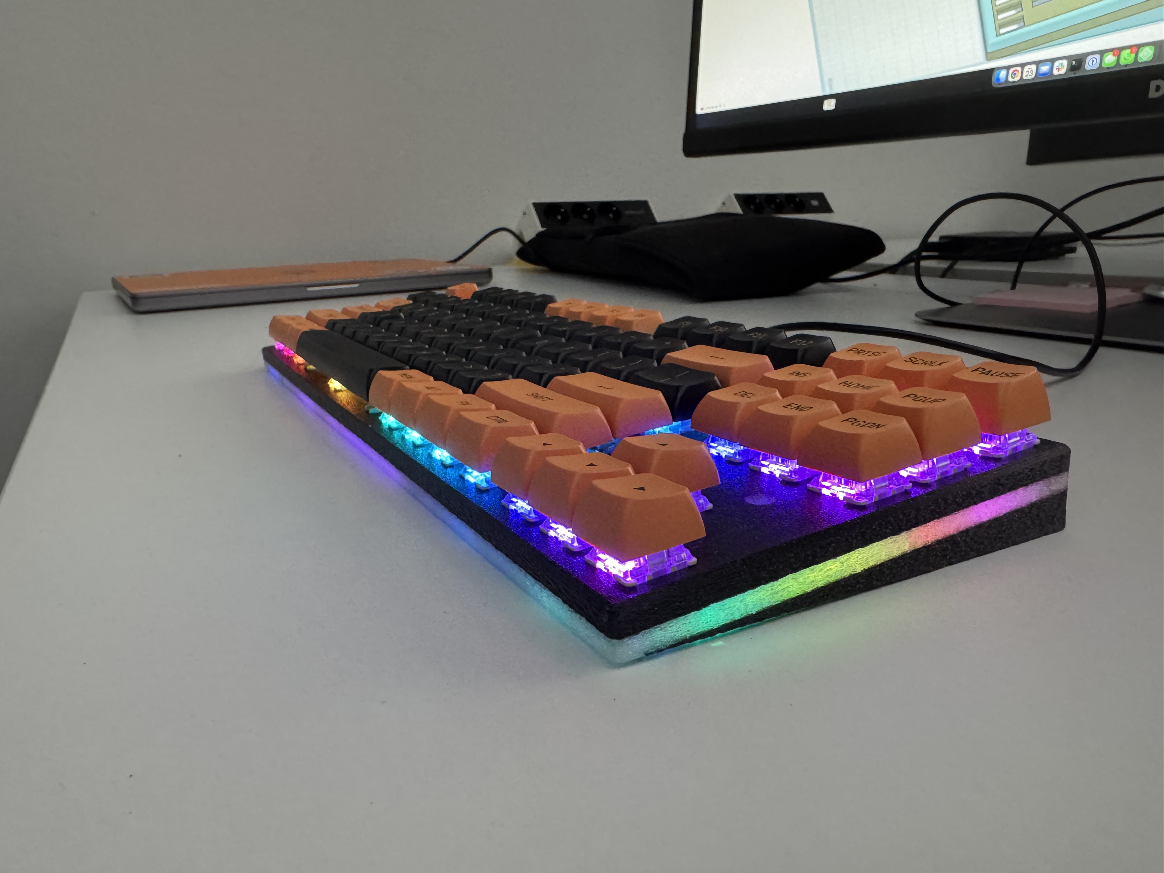 RPKeebs WK78 - Another janky keyboard project based on SUO TX WK87 board