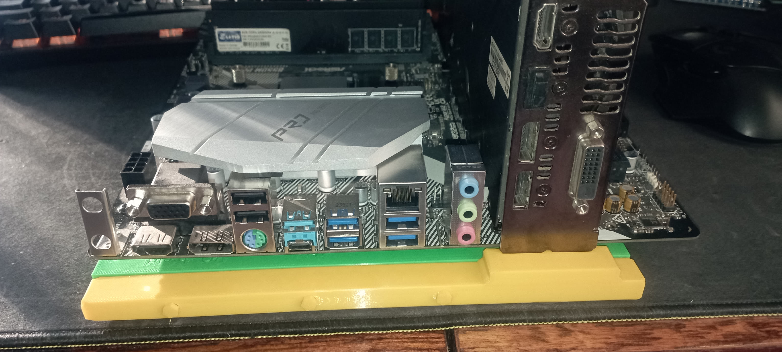 GPU bracket (mATX) for "Modular .... mainboard frame/tray"