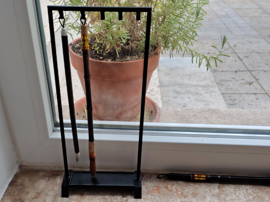 Soporte para pinceles chinos con 5 ganchos. Chínese brushes holder with 5 hooks