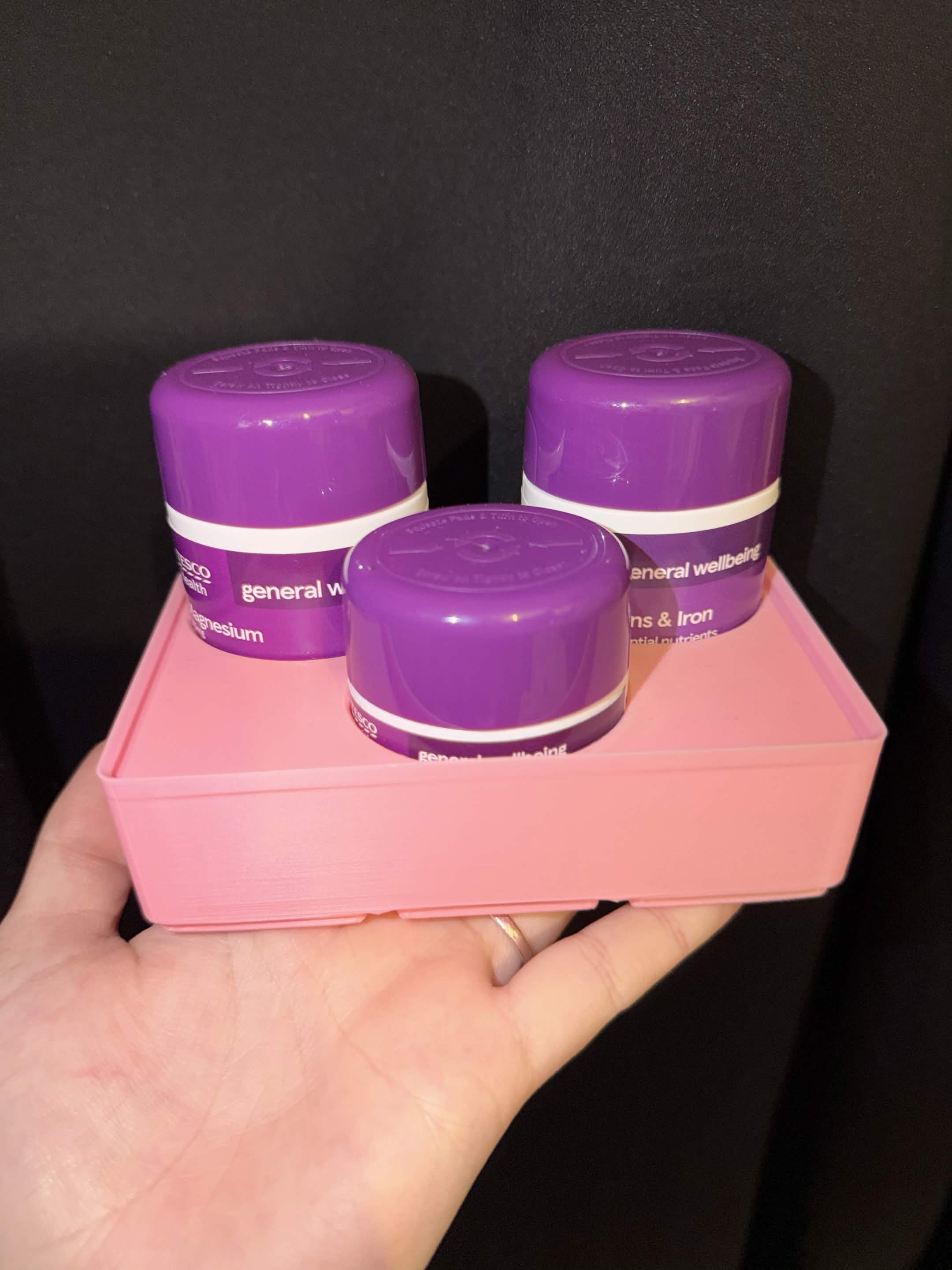 Gridfinity container with cutout for Tesco Groceries Multi-vitamin containers!