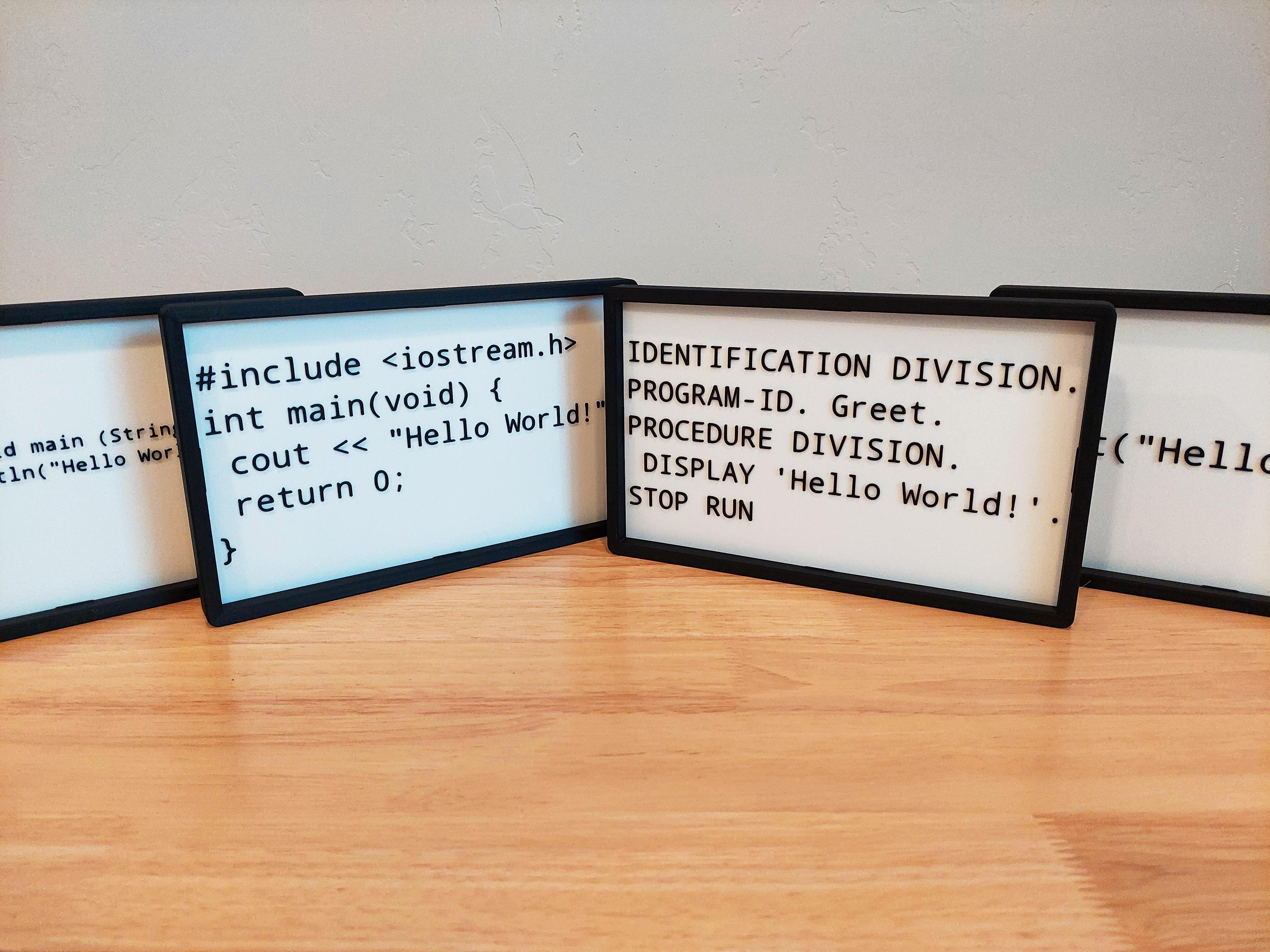 Miniatura 5 do modelo 3D Hello World Programmer Signs