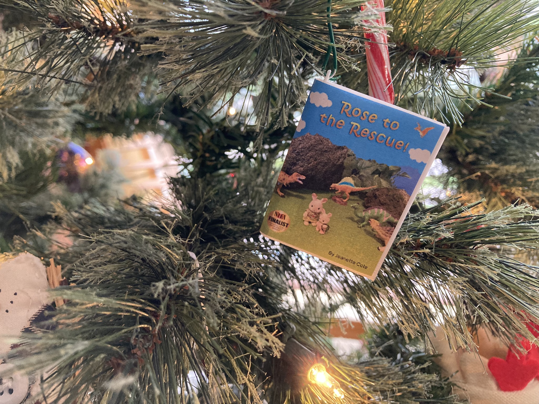 Book Ornament by FloatingCam | Download free STL model | Printables.com