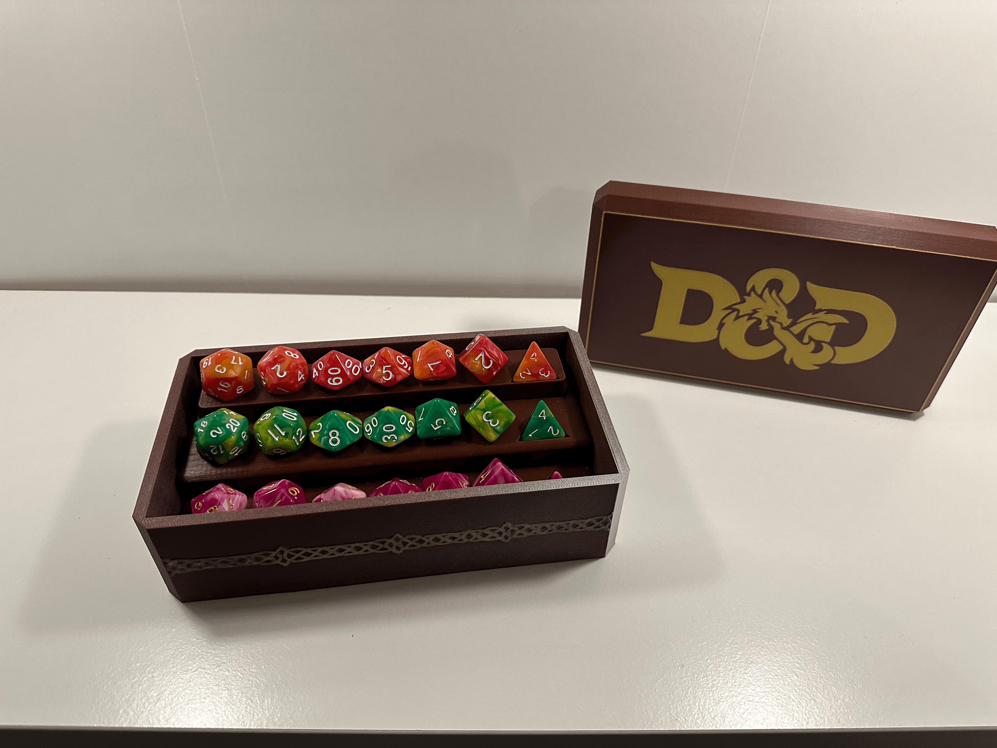 Miniatura 2 do modelo 3D Dice Box + Dice Stand