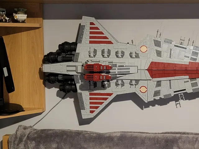 LEGO Star Wars 75367 UCS Venator Wall Mount
