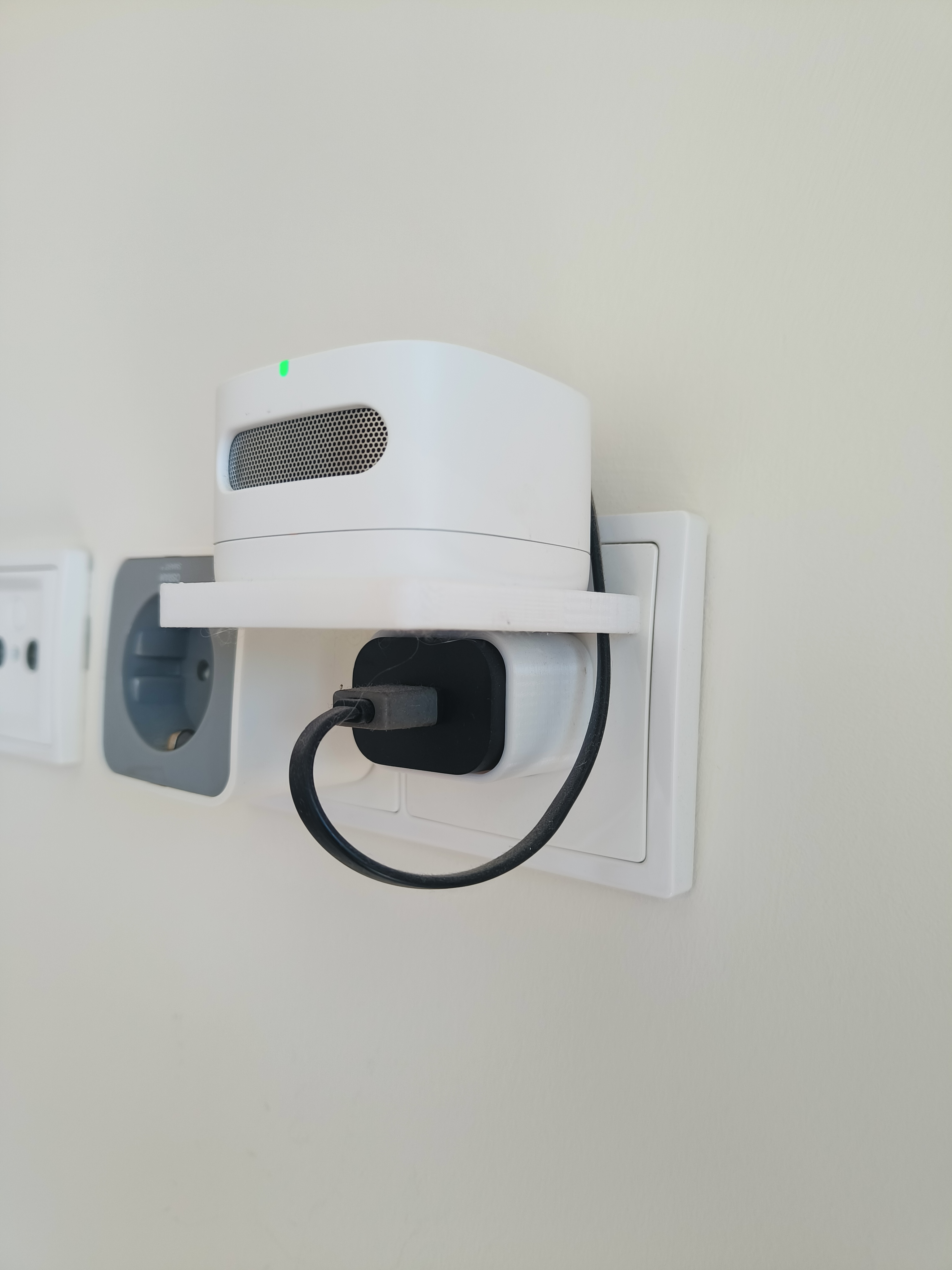 Amazon Smart Air Quality Monitor Holder