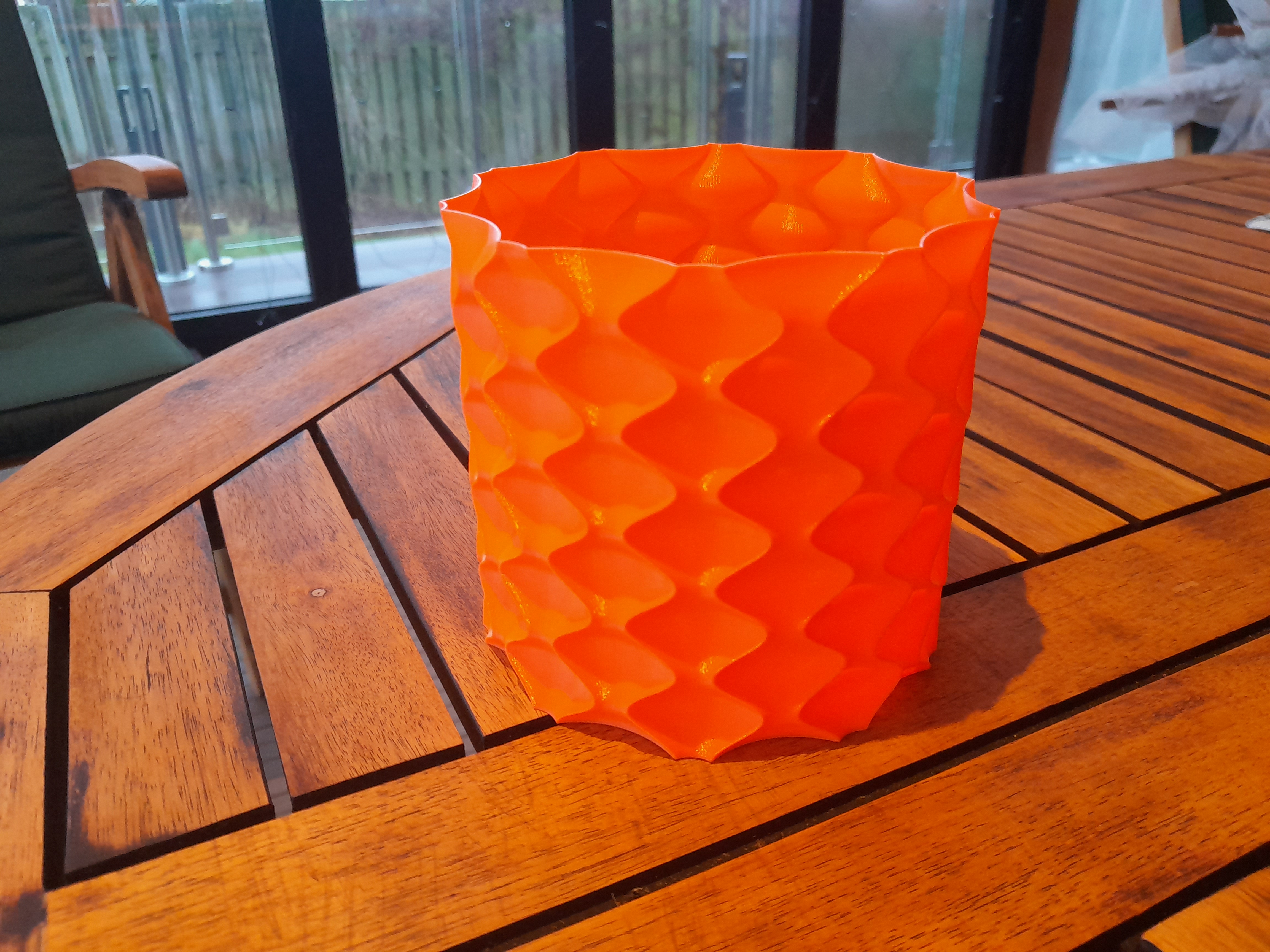 Wave Pot for Spiral/Vase print D=100mm H=110mm