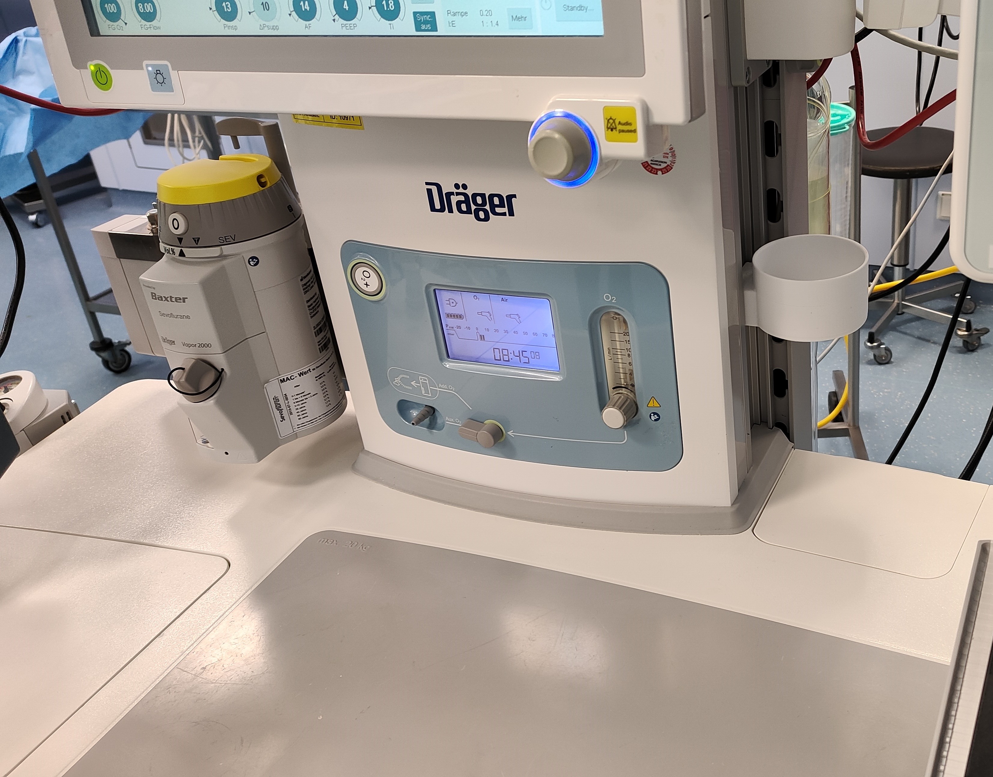 Coffee Cup Holder for Dräger Respirator ;-)