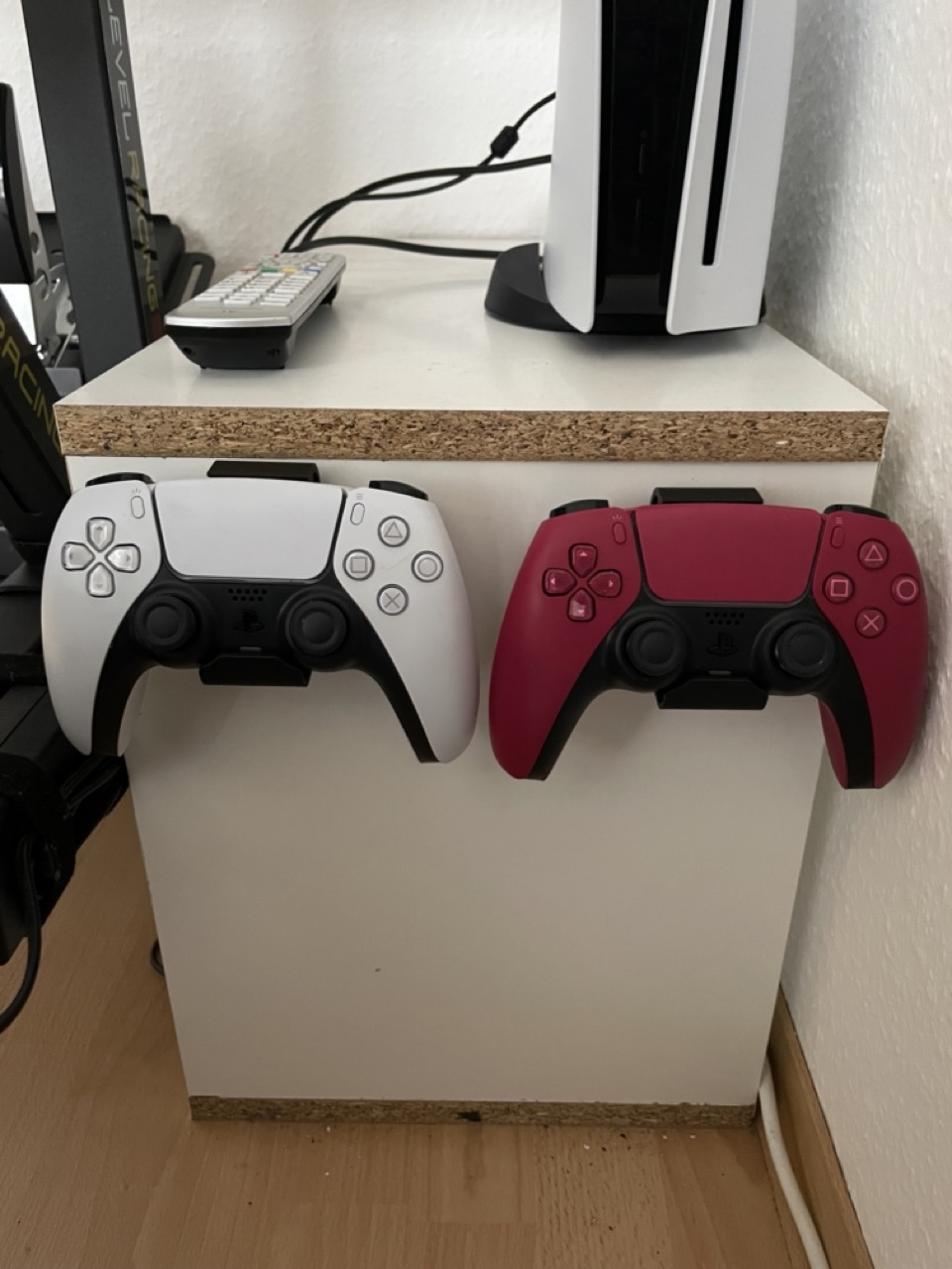 PS5 Digital Edition Wallmount by Printuin, Download free STL model