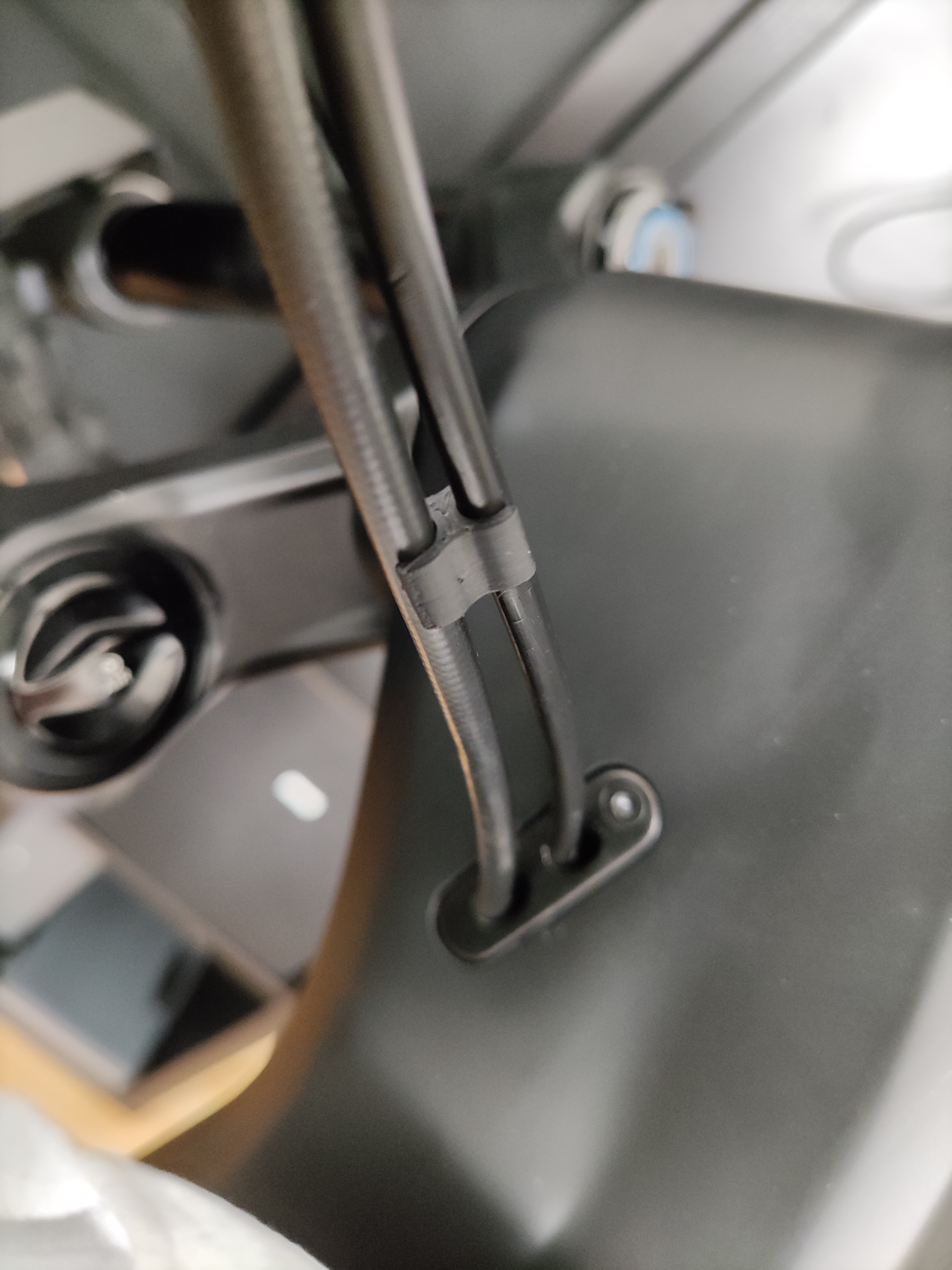 Brake / Shift Cable Clip for MTB