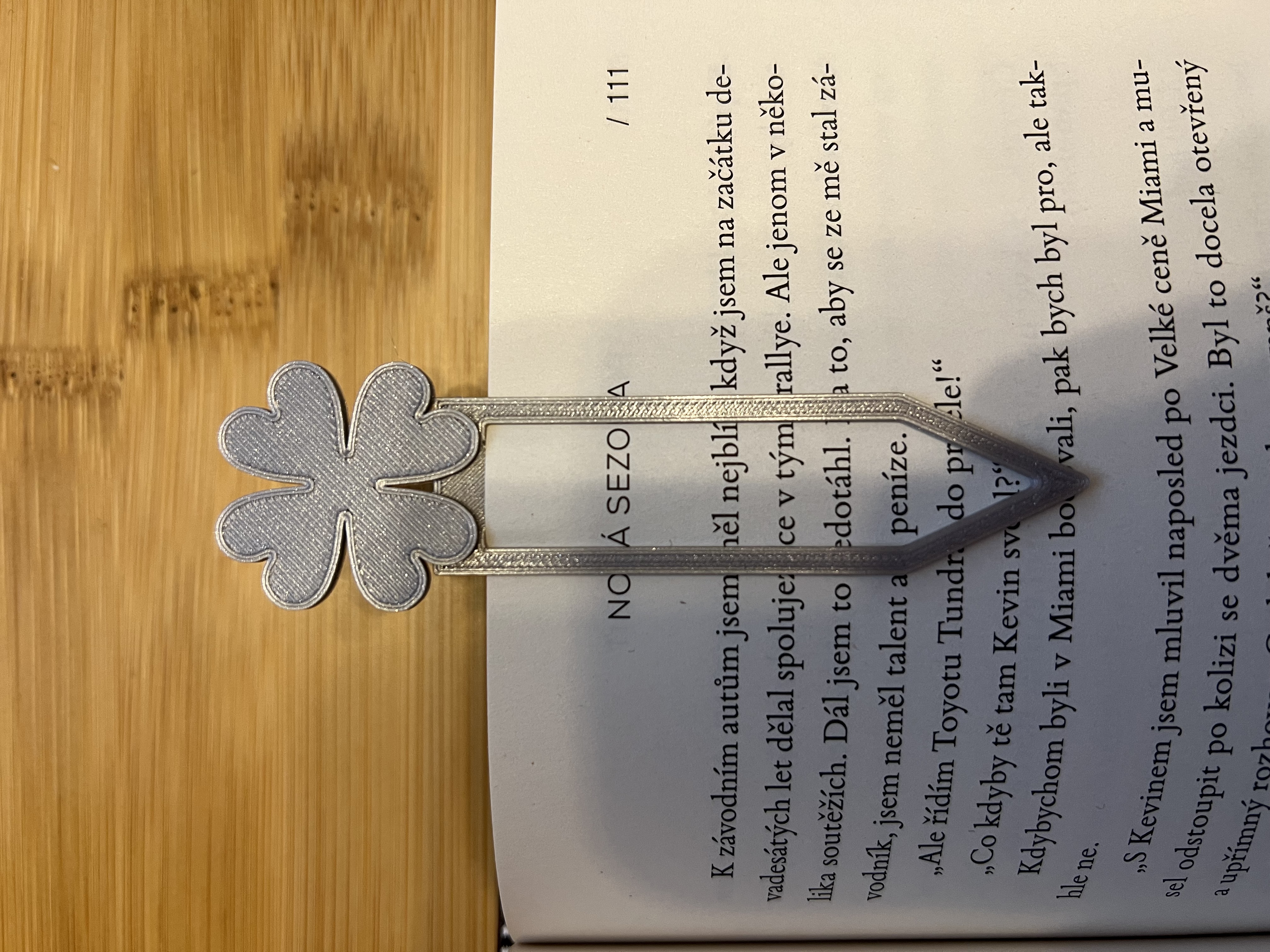 Bookmark - Cloverleaf - thinner