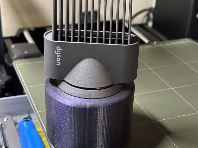Dyson Supersonic Wide Tooth Comb wall mount