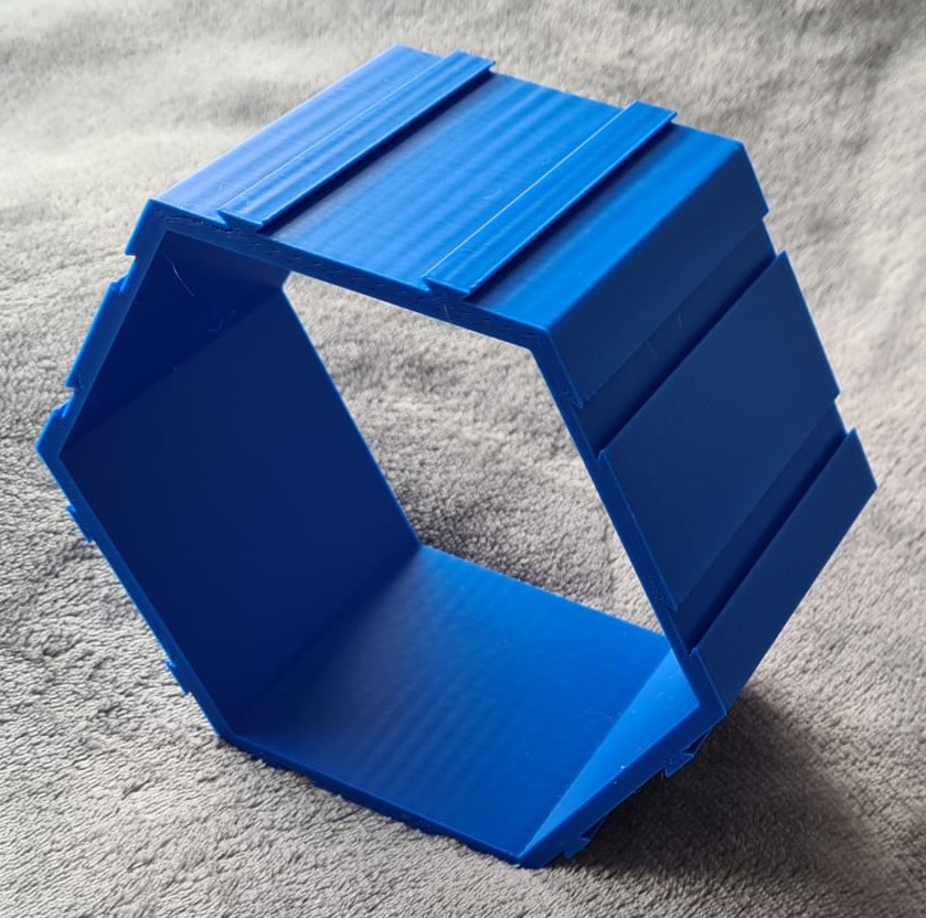 Miniatura 2 do modelo 3D Modular Hexagon Display / Shelf
