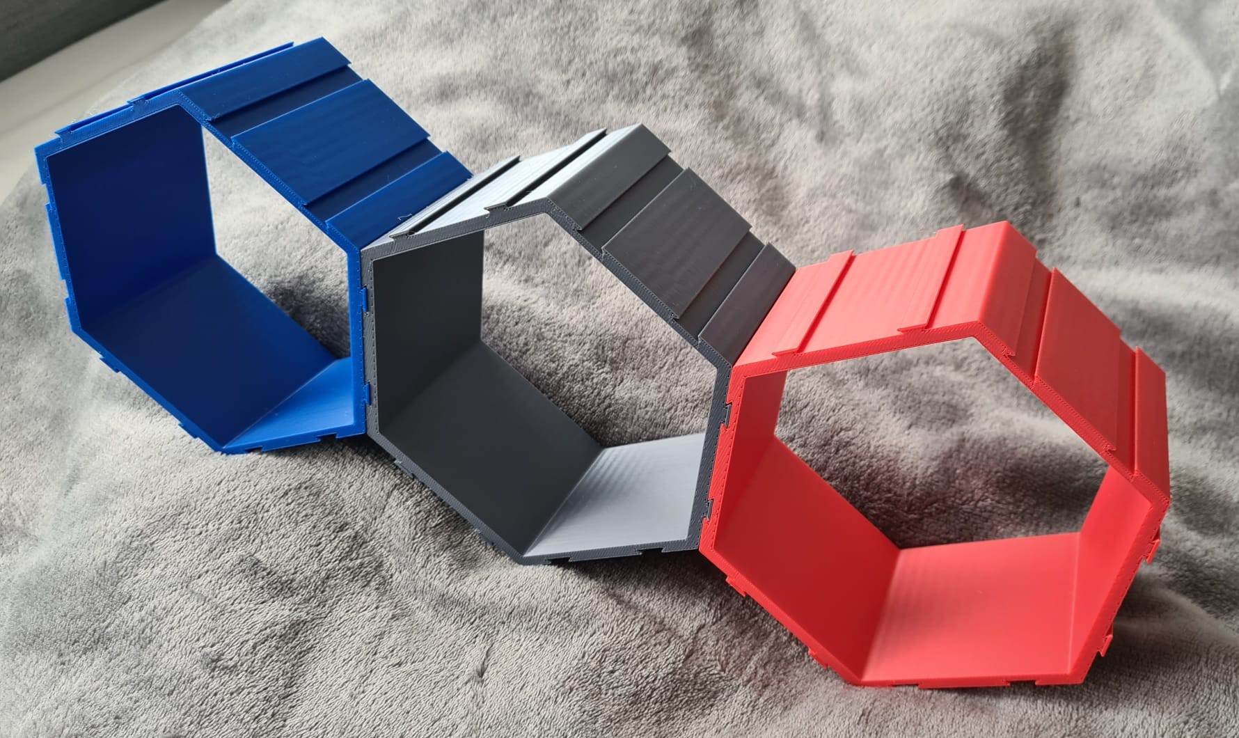 Miniatura 4 do modelo 3D Modular Hexagon Display / Shelf