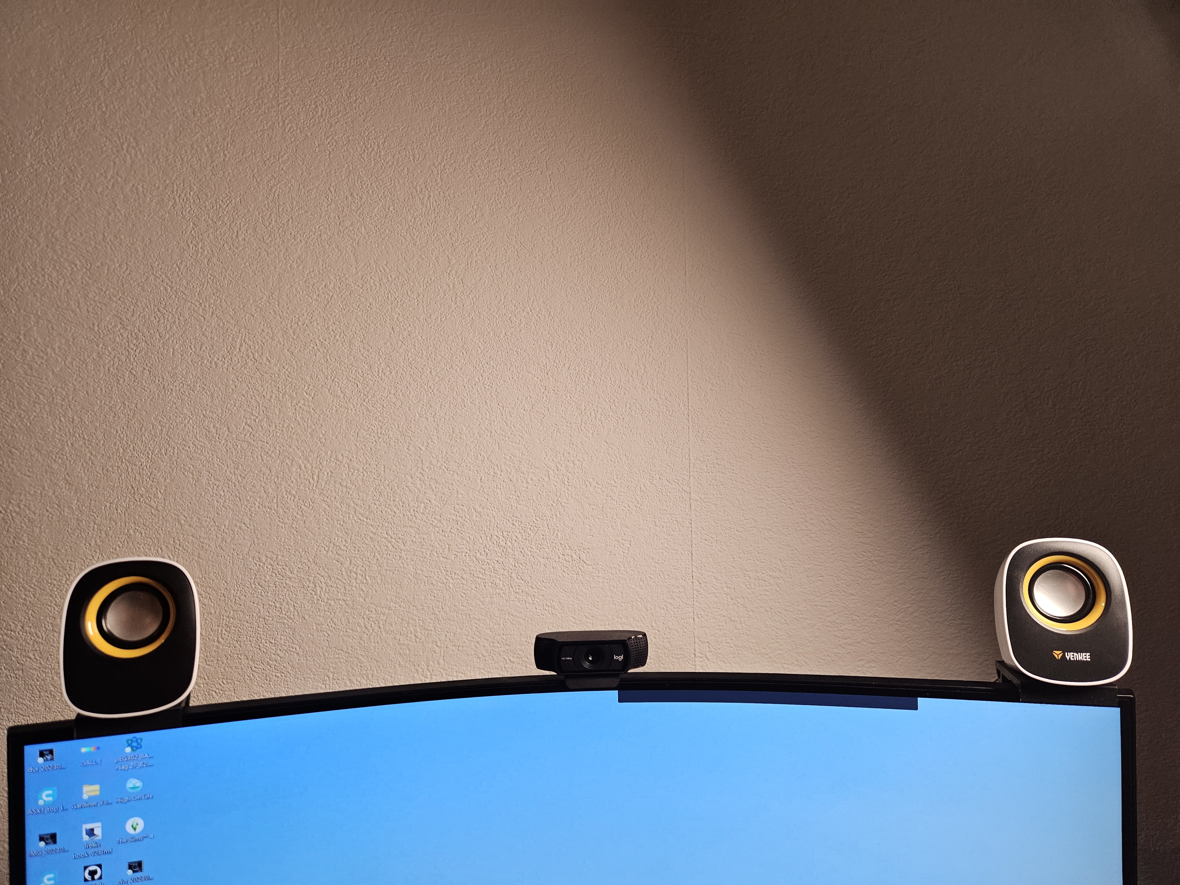 Monitor Shelf