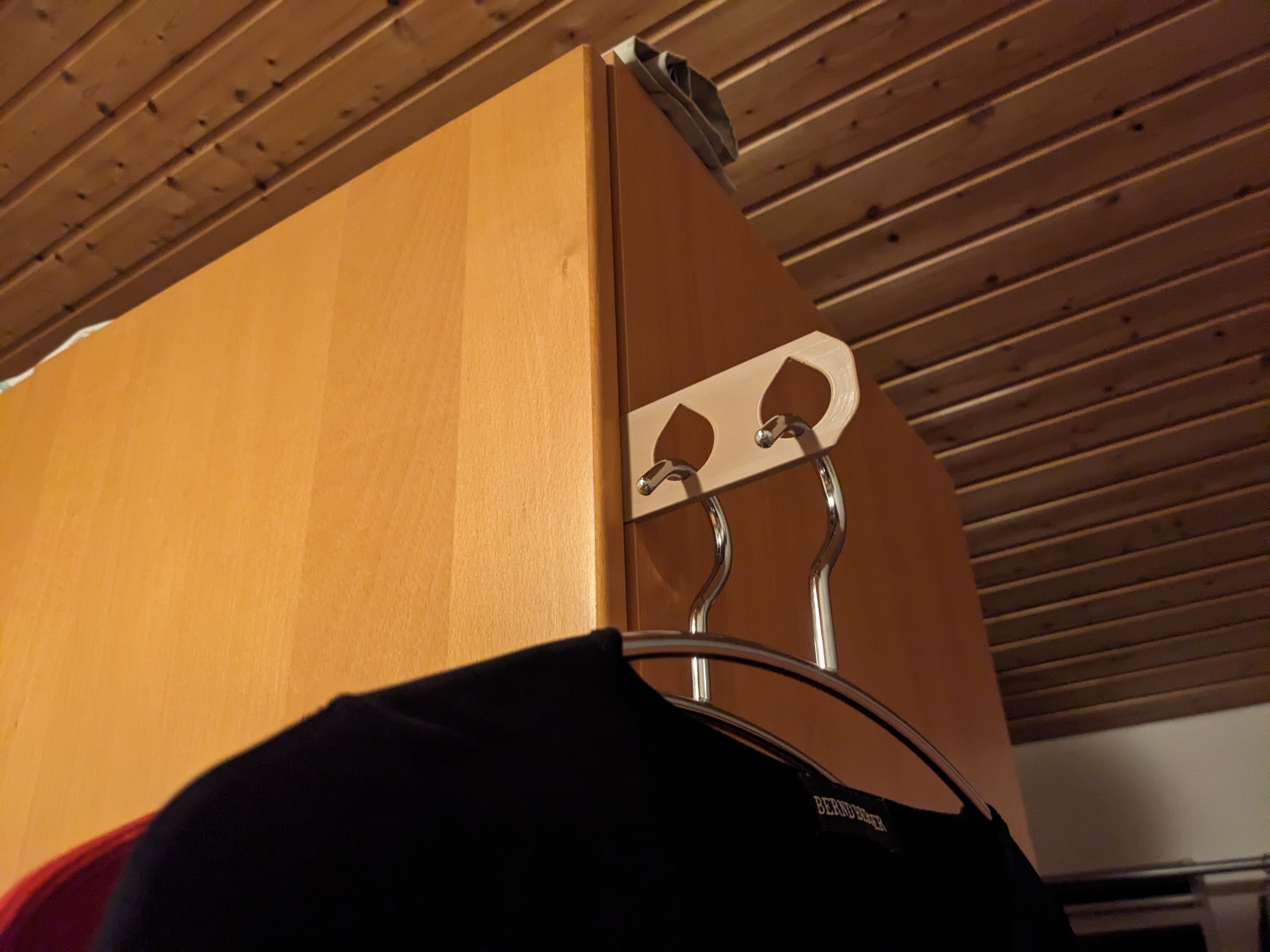 IKEA compatible clothes hanger holder - Komplement/Pax - System 32