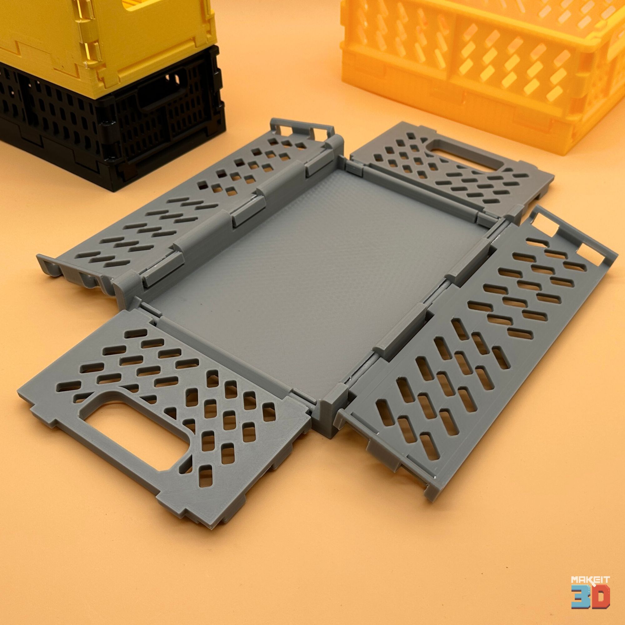 3D Printable Stackable and Foldable Storage Crate by Brandon Santana