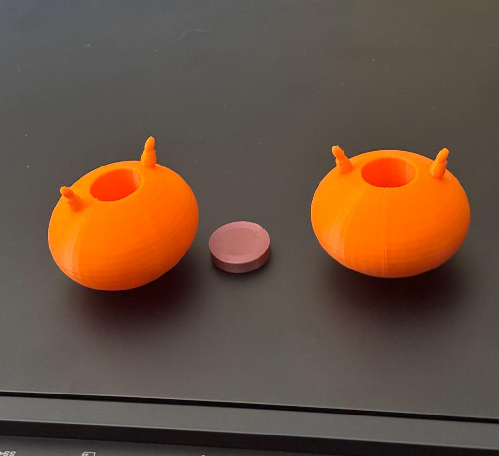 Classic Space Hopper 1969 - finger version